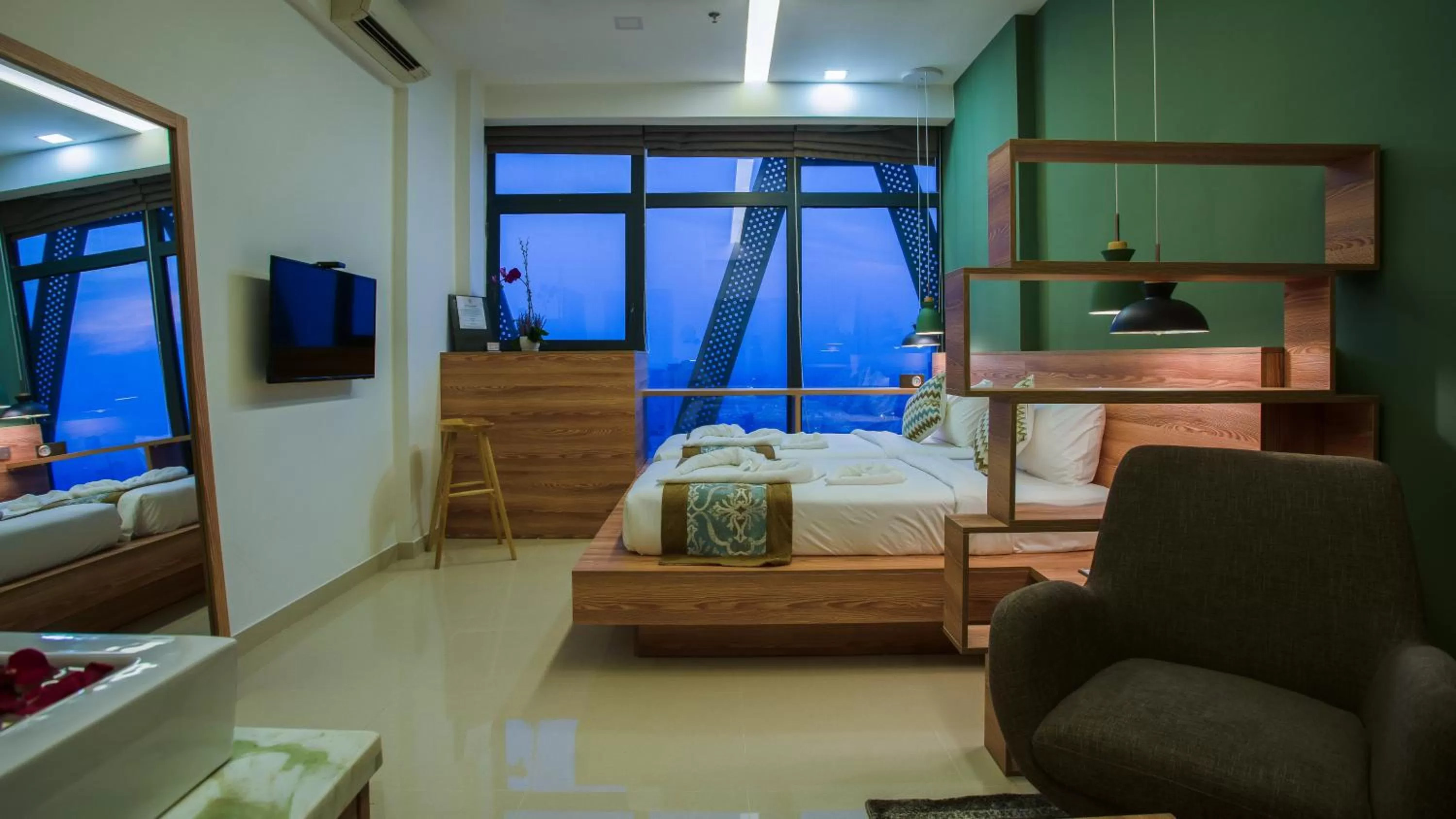 Bedroom, Bed in The Snowbell Hotel