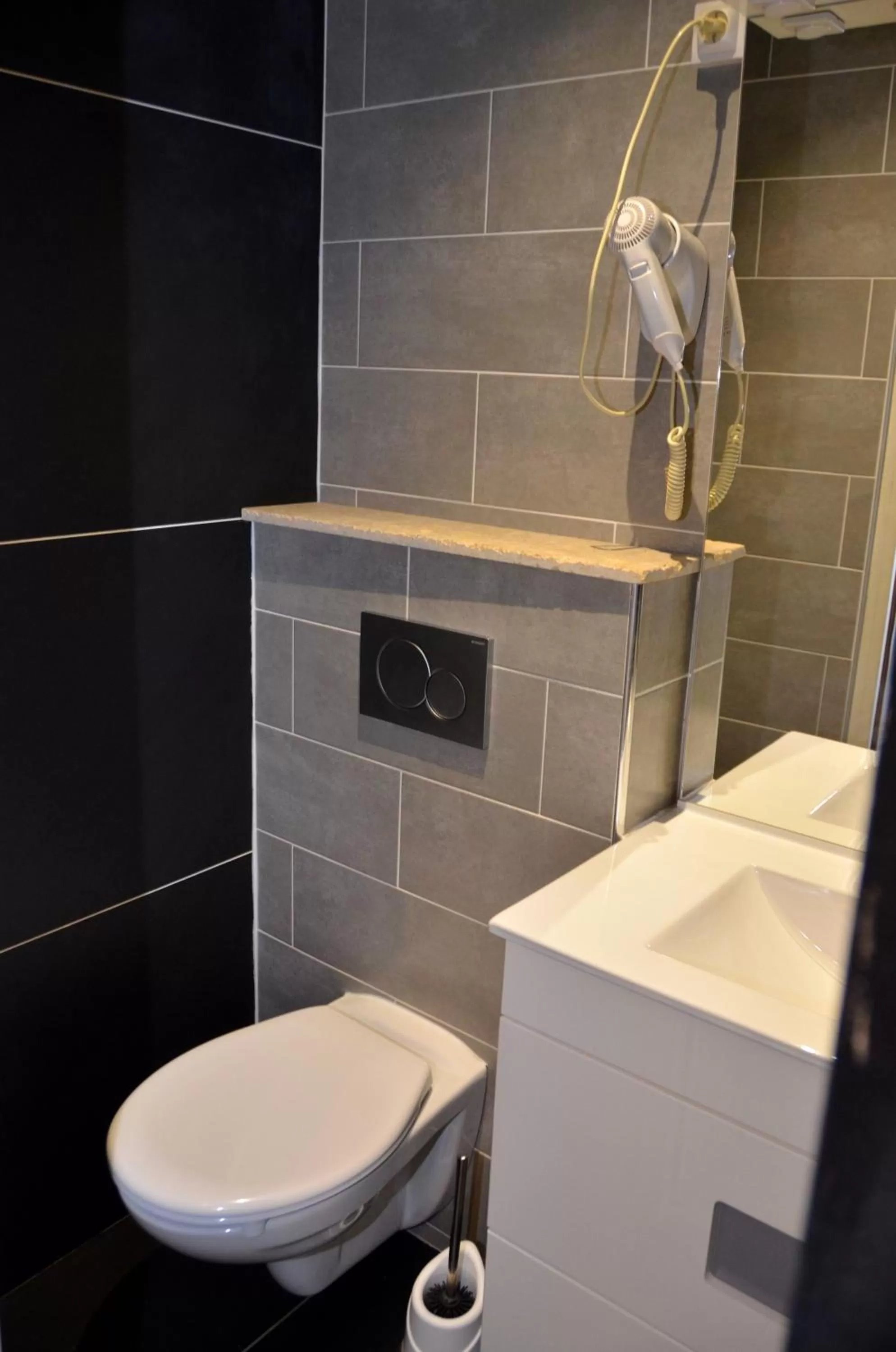 Bathroom in Aux Lys d'Or