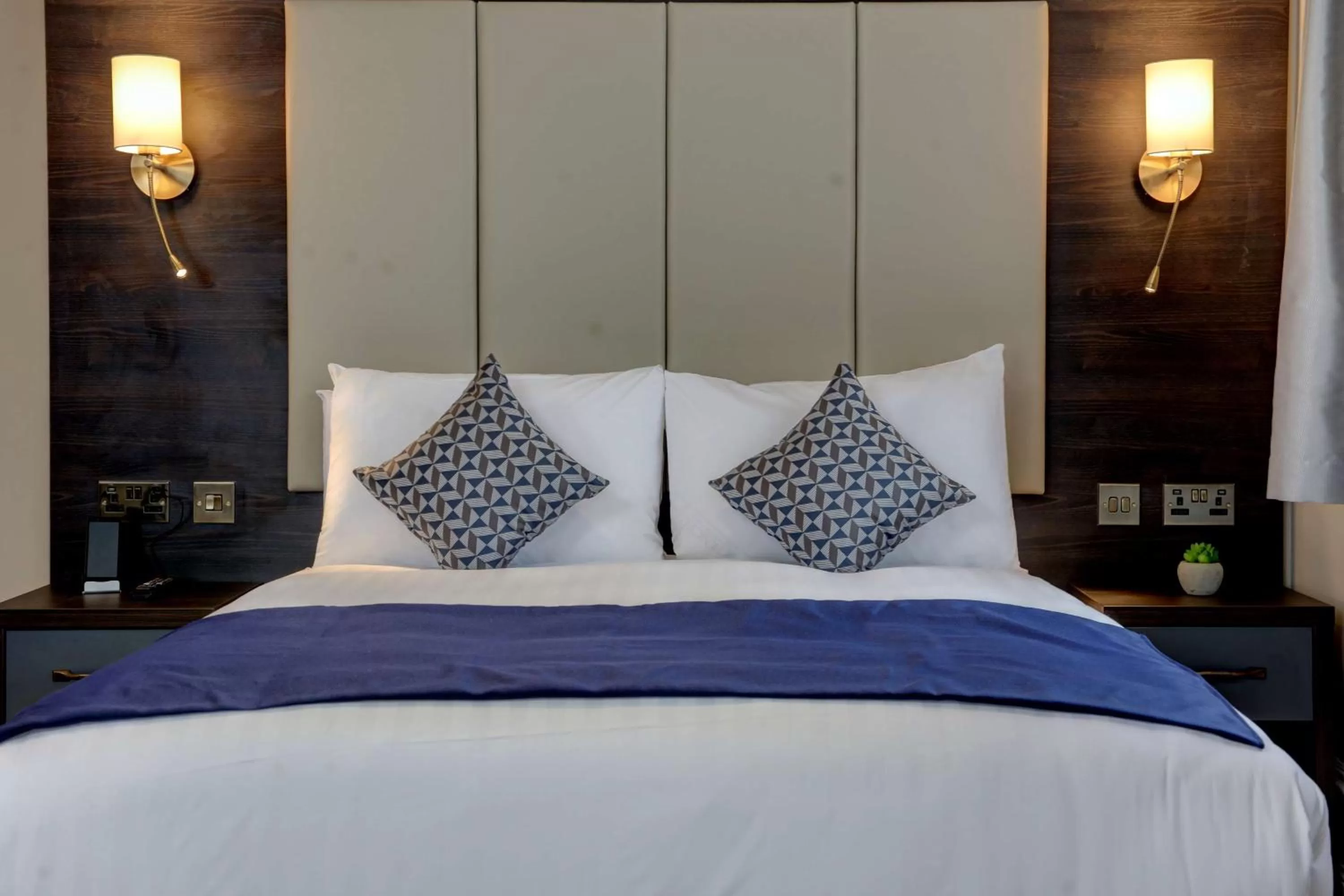 Photo of the whole room, Bed in Trafford Hall Hotel Manchester, Trademark Collection by Wyndham