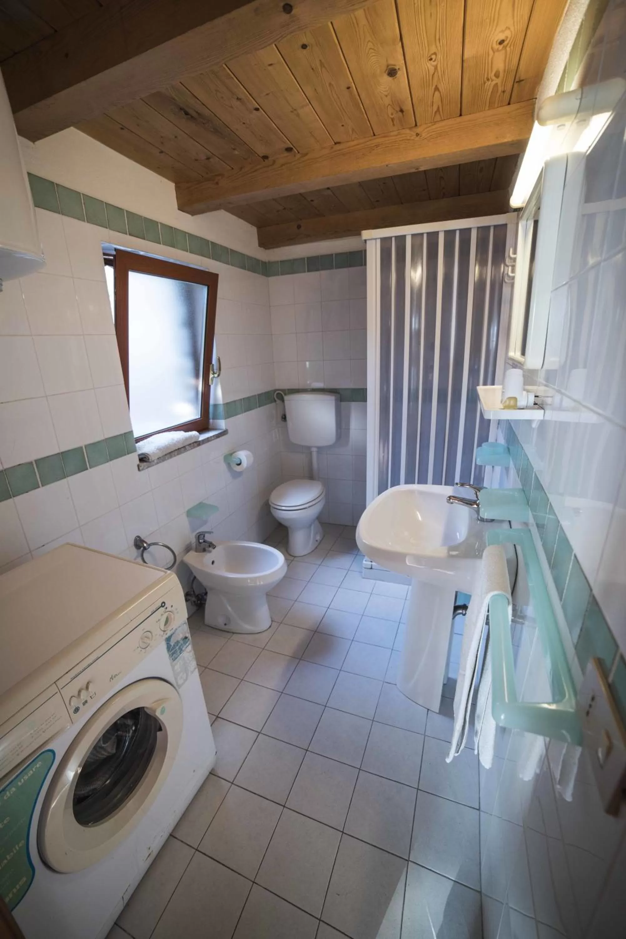 Bathroom in ToviMar Apartments