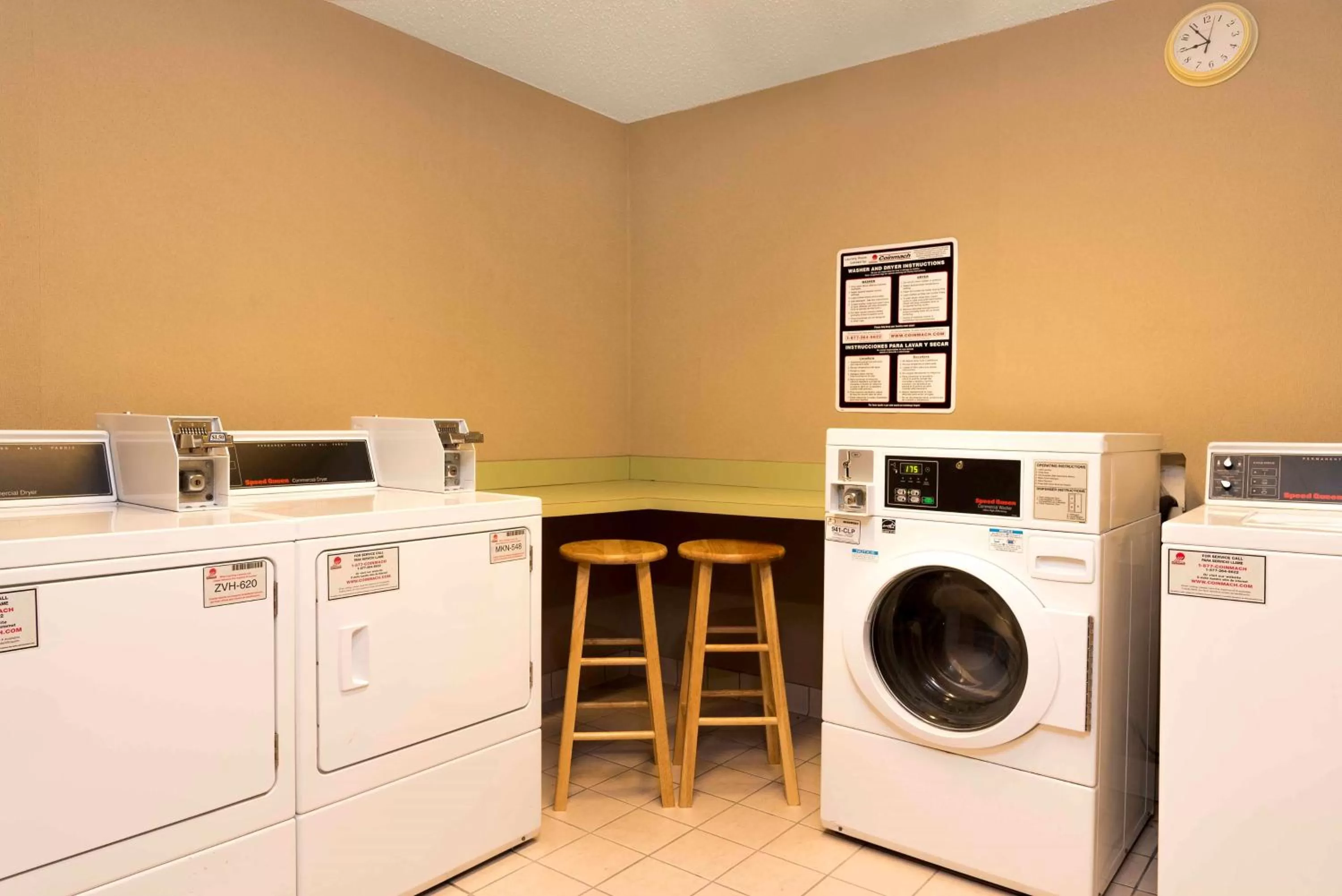 Property building in Homewood Suites by Hilton Indianapolis Airport / Plainfield