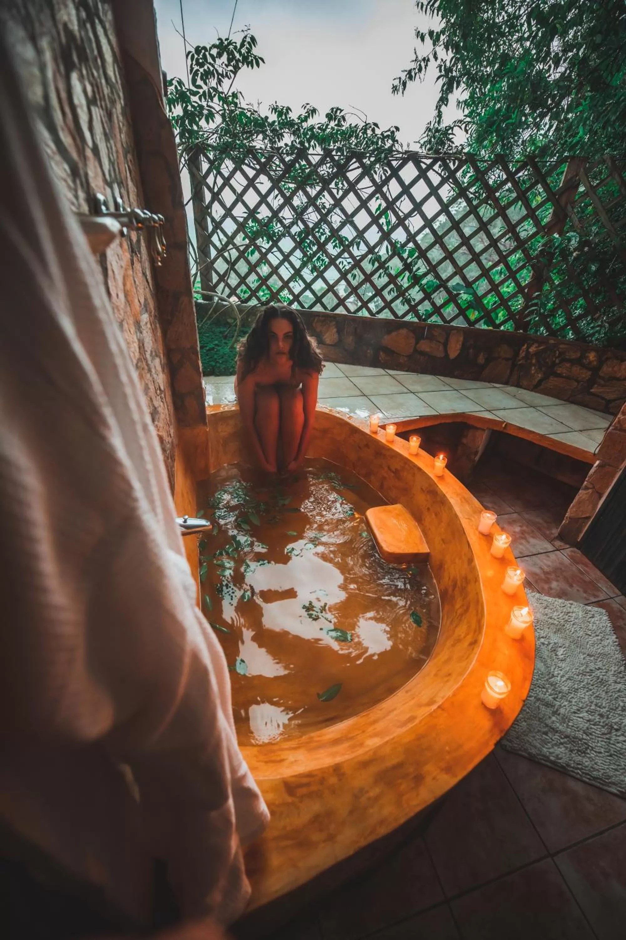 Shower in Lush Atitlán