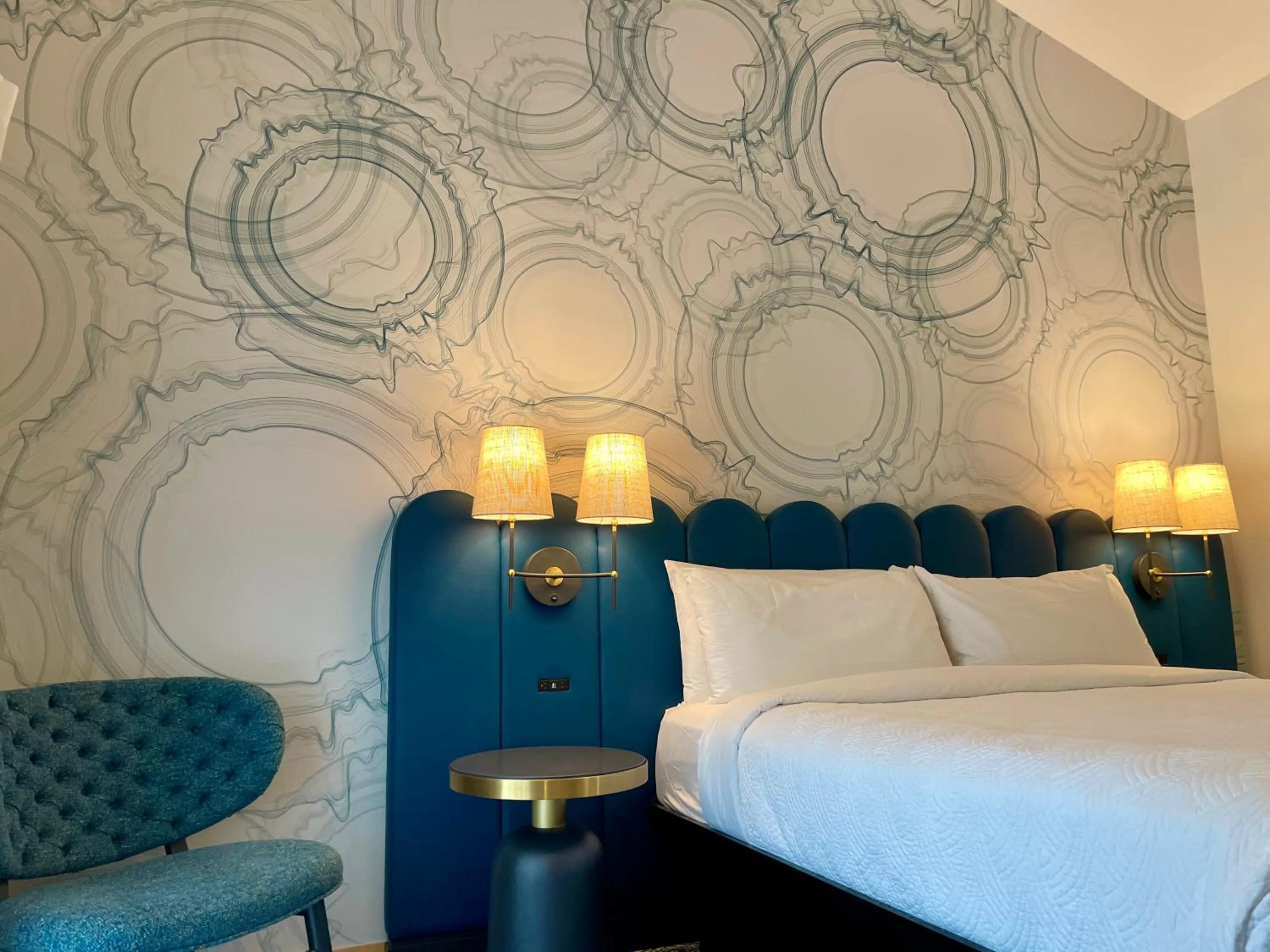 Bedroom, Bed in Catalina Canyon Inn