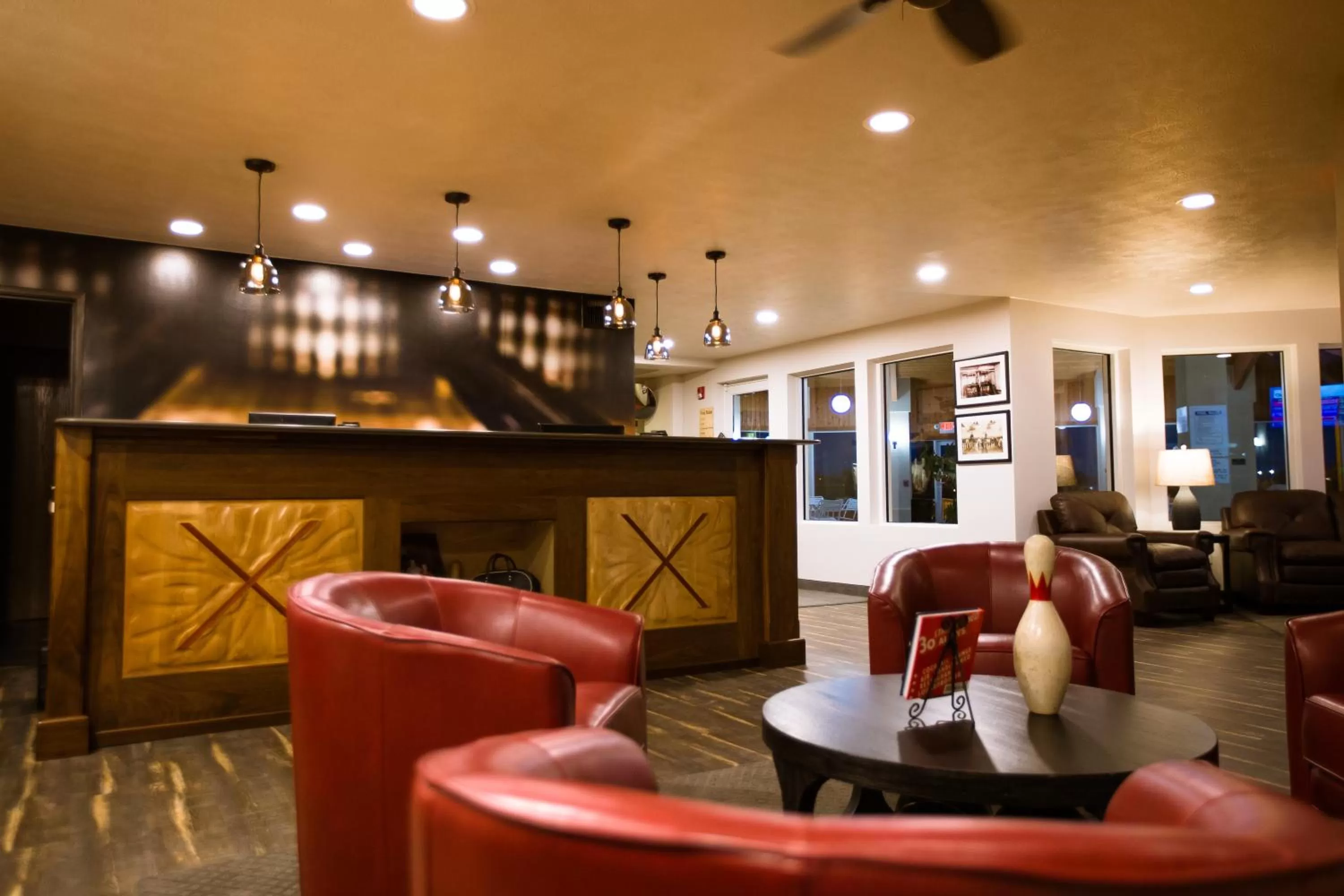 Lobby or reception in Ten Pin Inn & Suites
