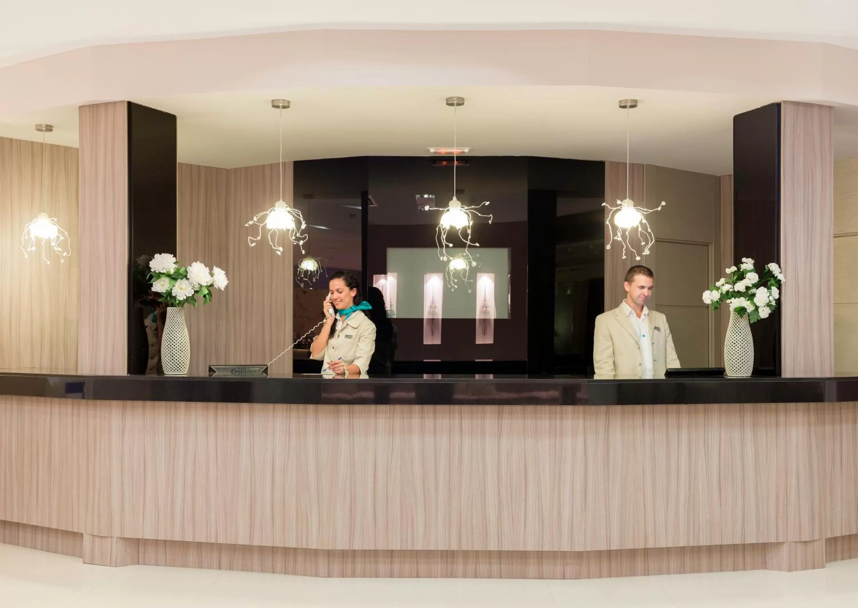 Lobby or reception in Boutique Hotel H10 White Suites - Adults Only