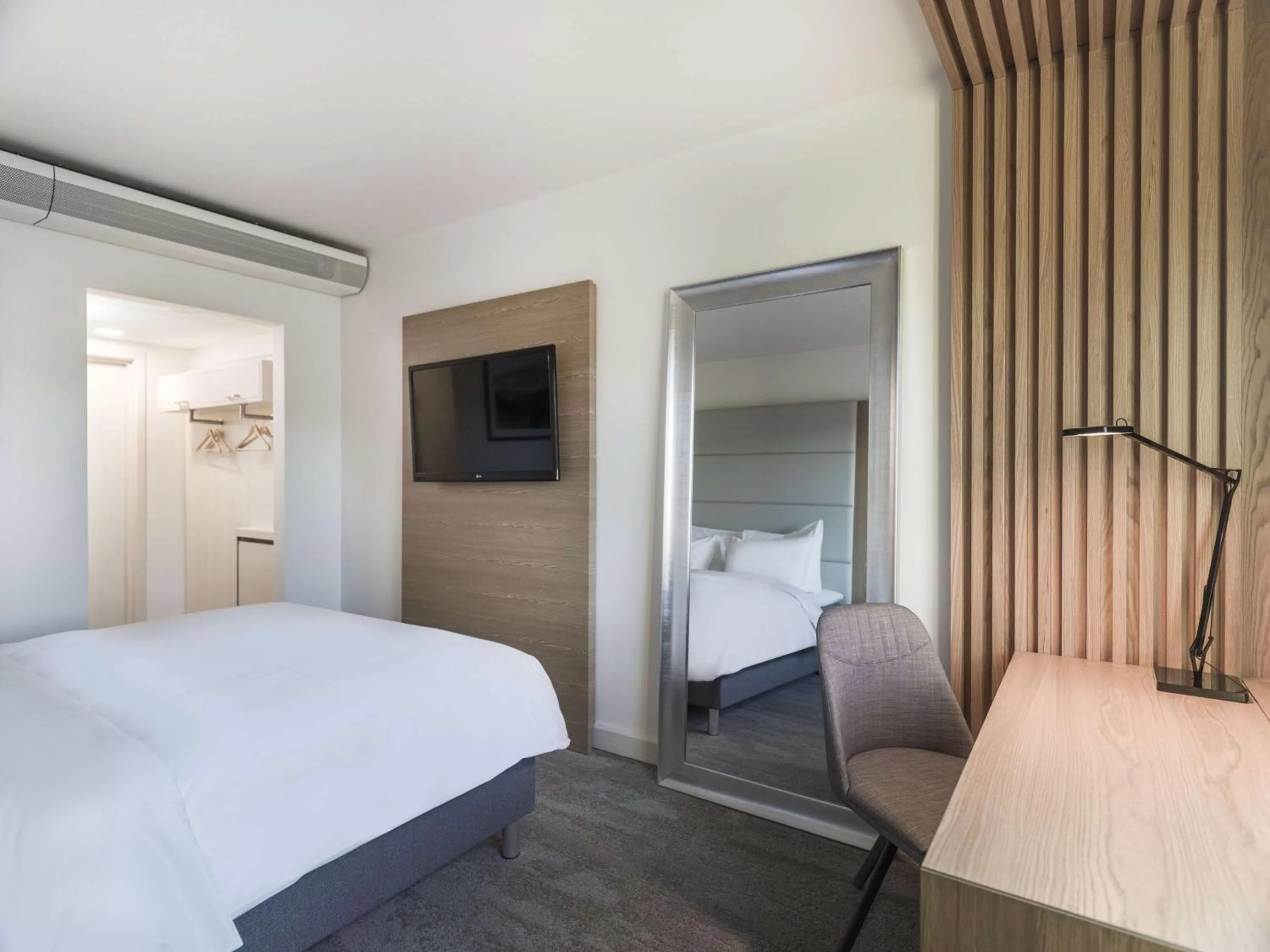 Photo of the whole room, Bed in Radisson Blu Hotel Tromsø