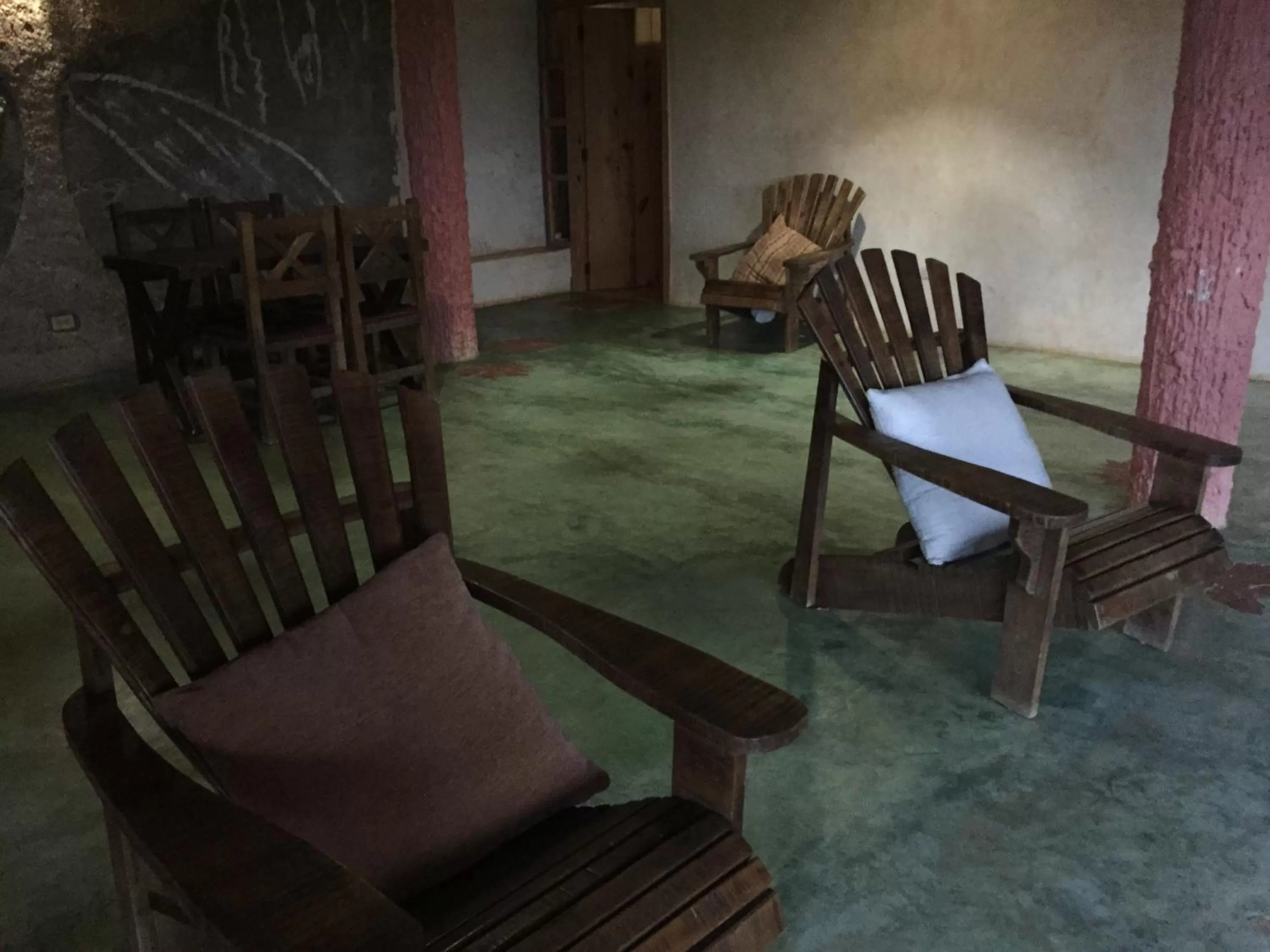 Restaurant/places to eat in Altos de Caño Hondo