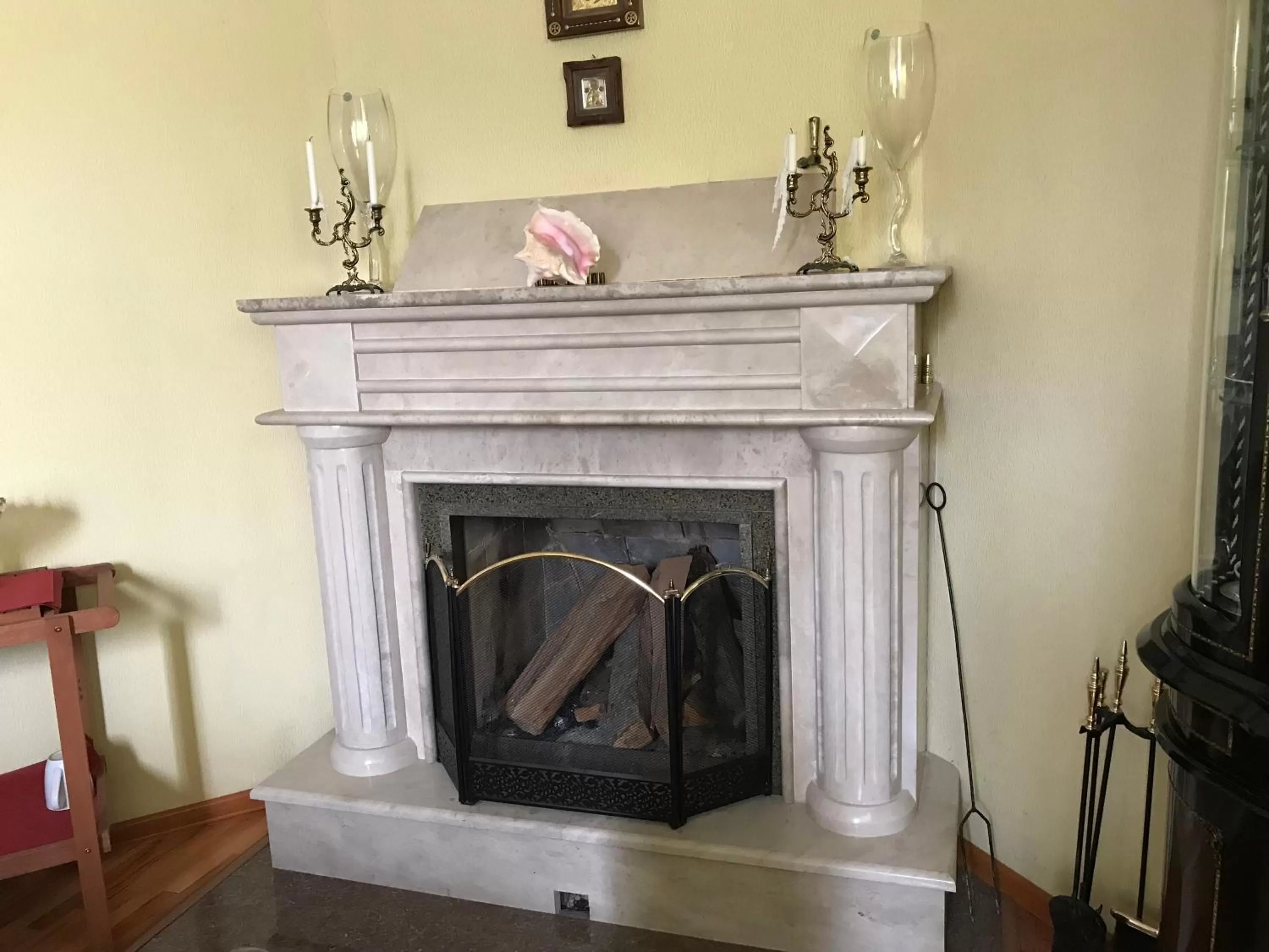 Living room in Nika's Guest House