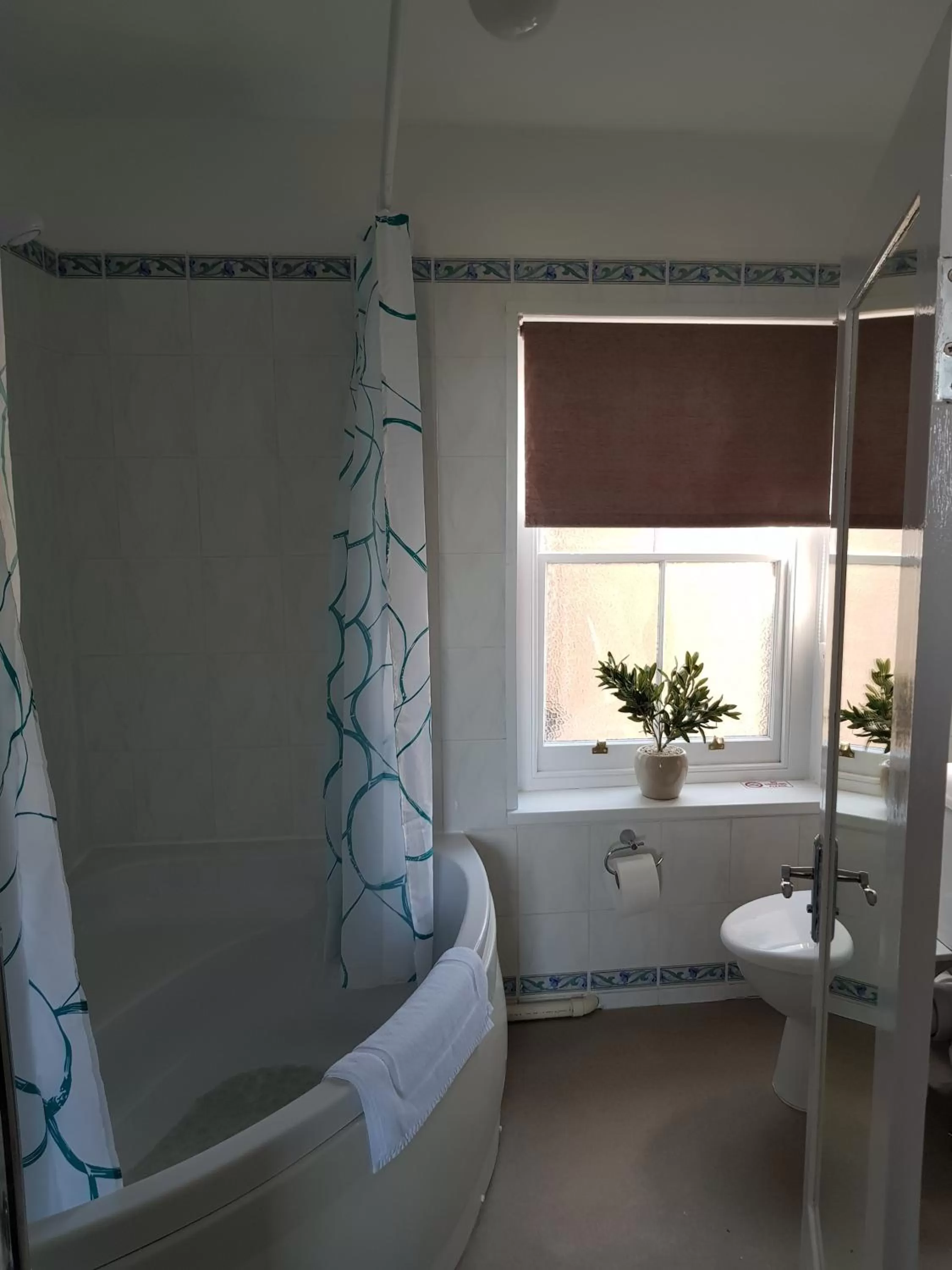 Shower in Waterfront Hotel