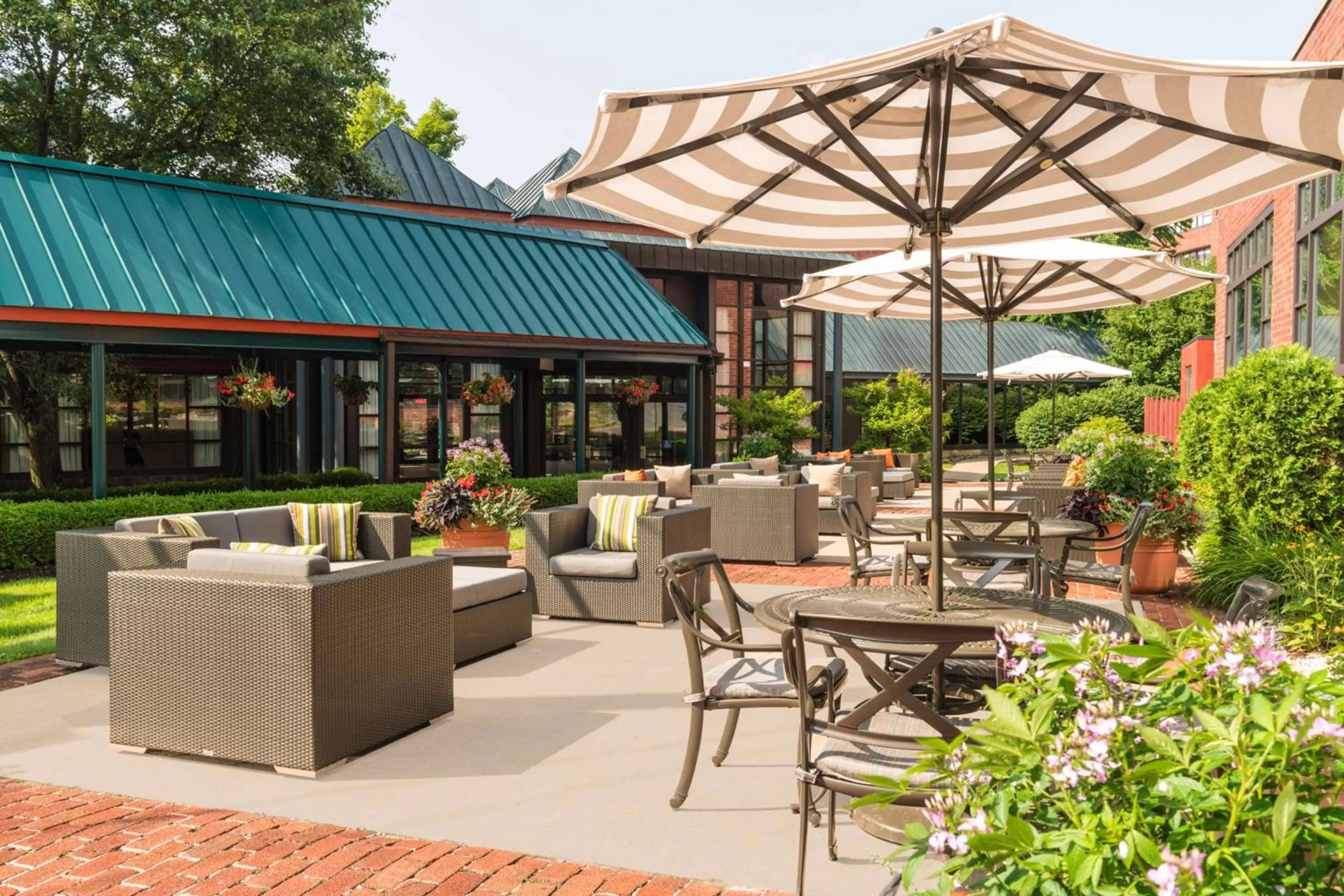 Patio in The Saratoga Hilton