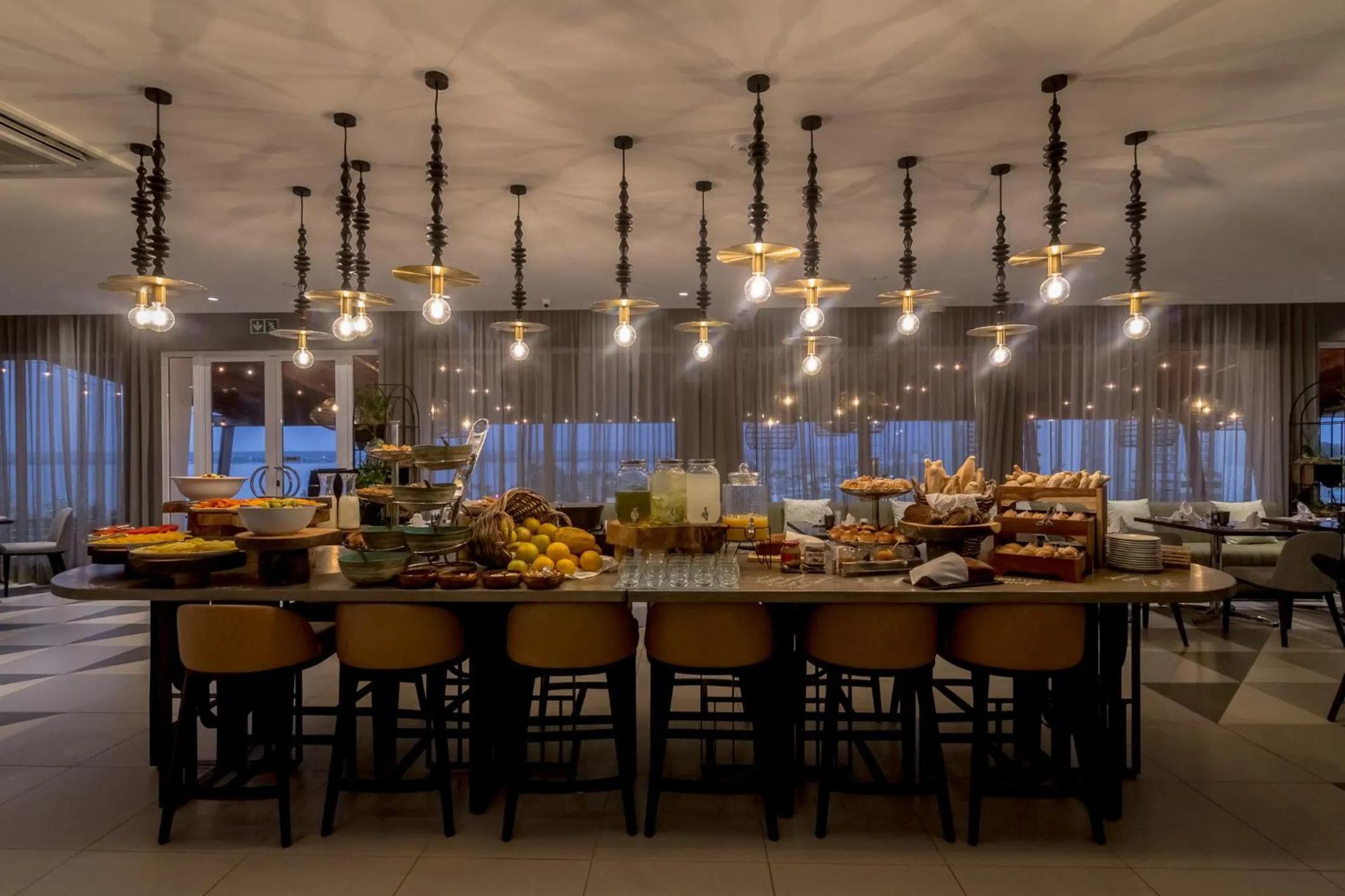 Restaurant/places to eat in Hotel Cardoso