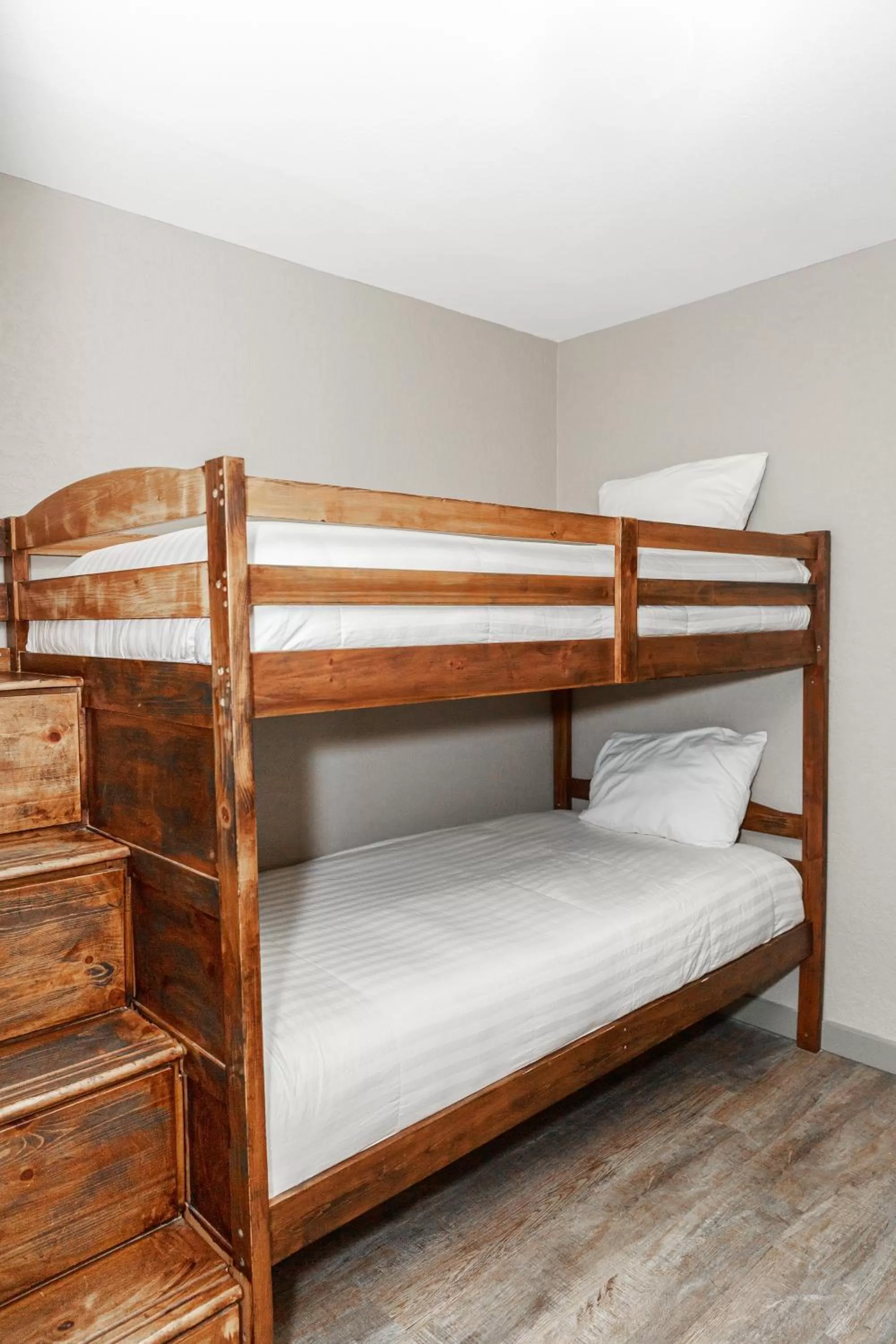 bunk bed, Bed in Aarchway Inn