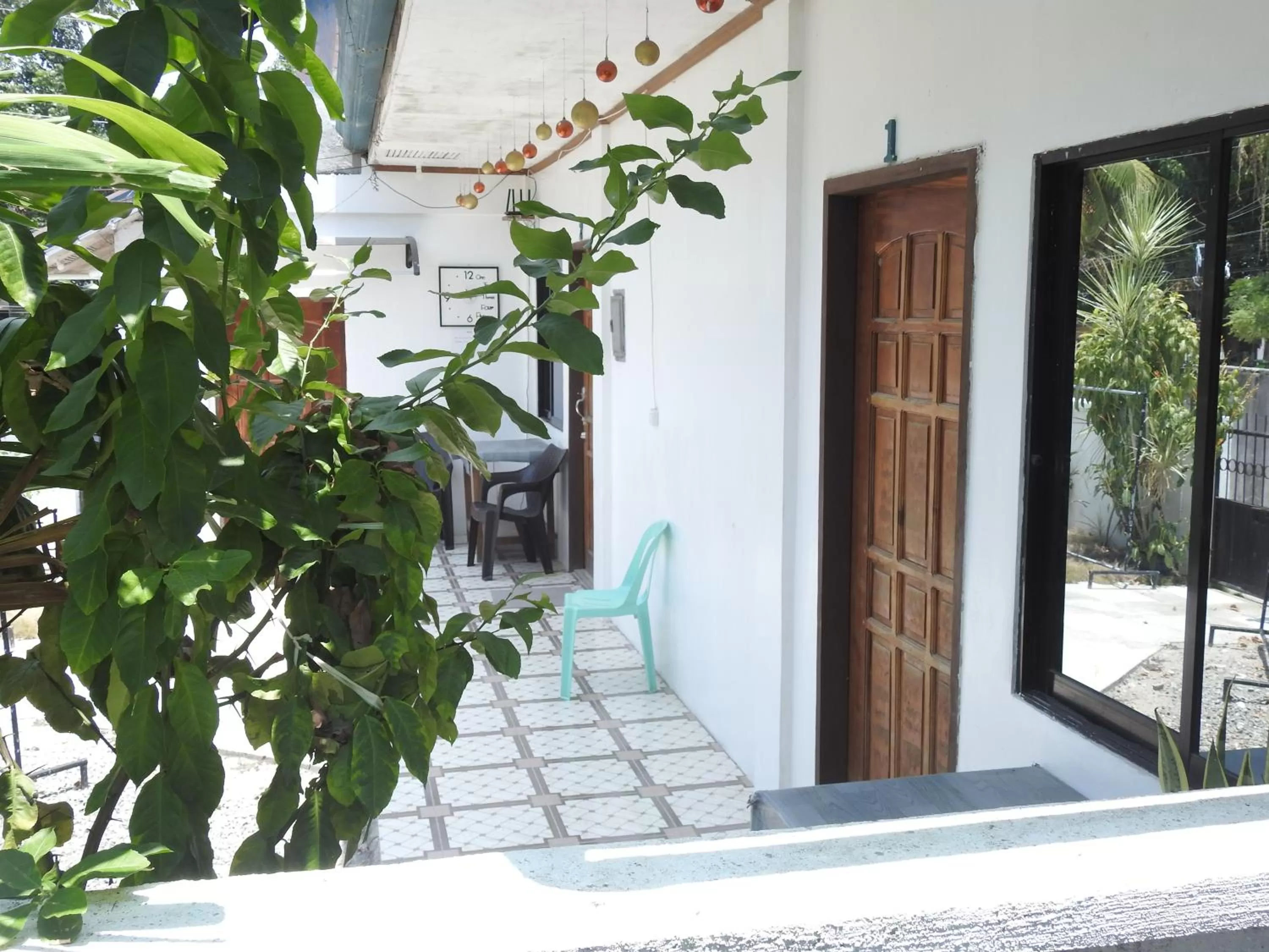 Facade/Entrance in Pacifico Seaside Lodge