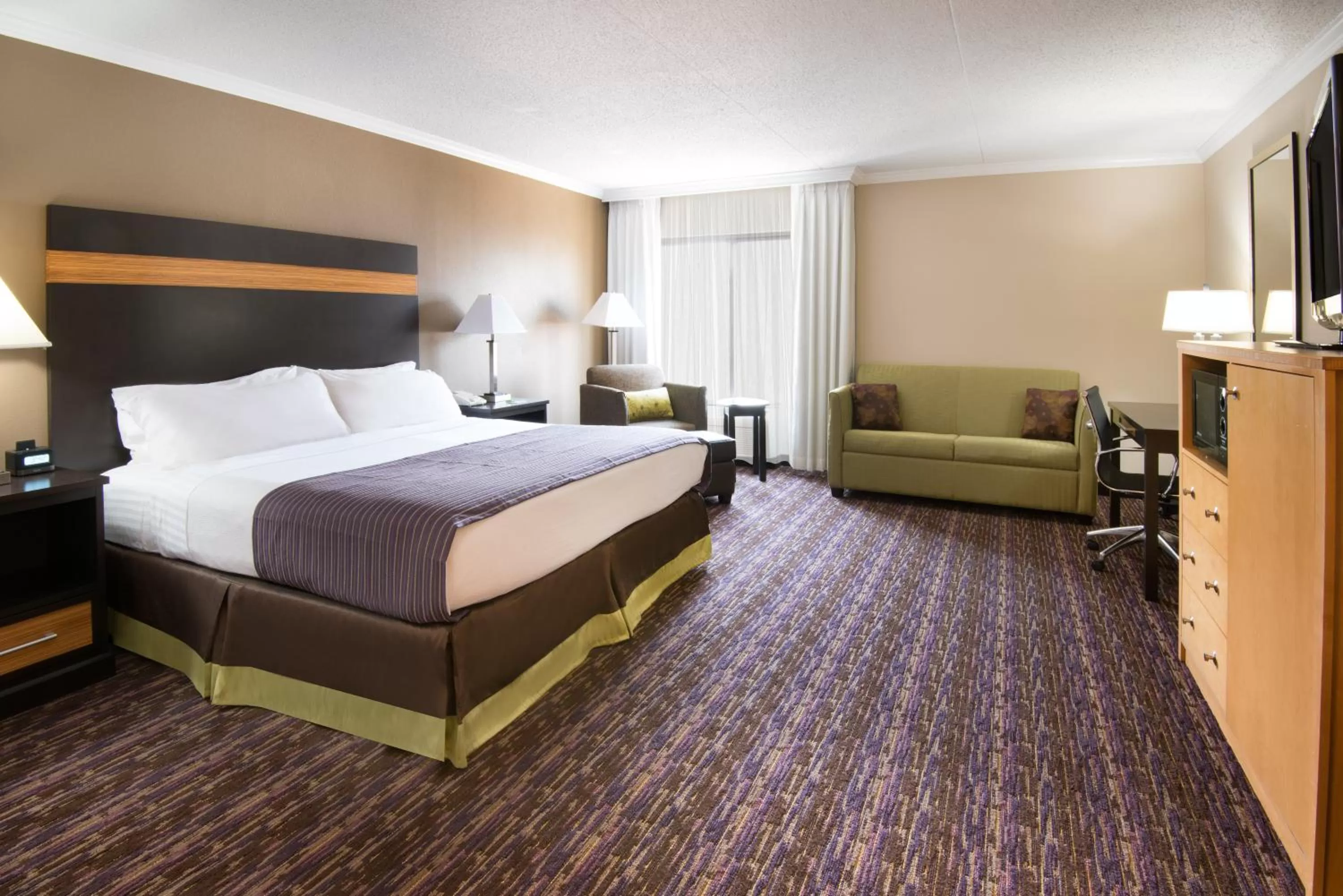 Bedroom, Bed in Holiday Inn Williamsport by IHG