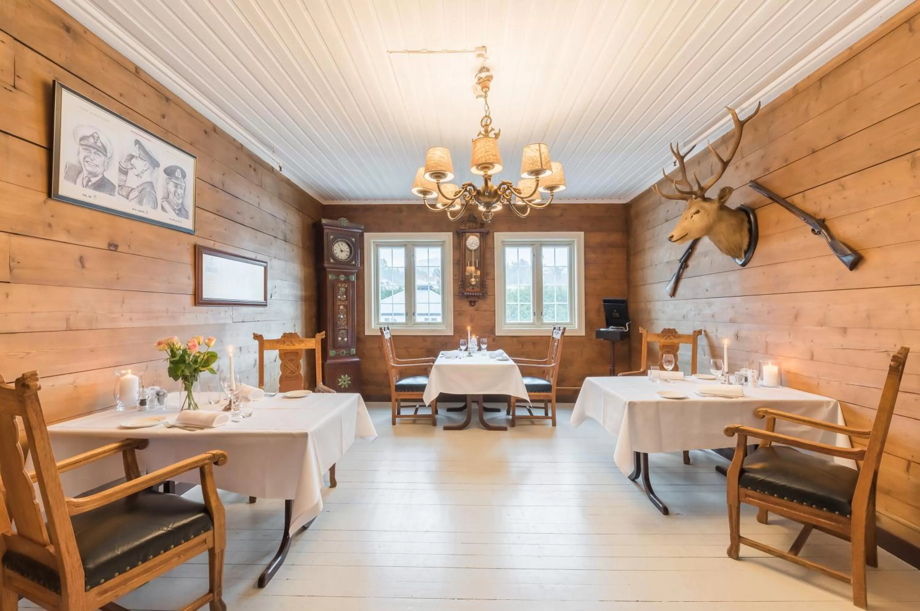 Restaurant/places to eat in Gloppen Hotell - by Classic Norway Hotels