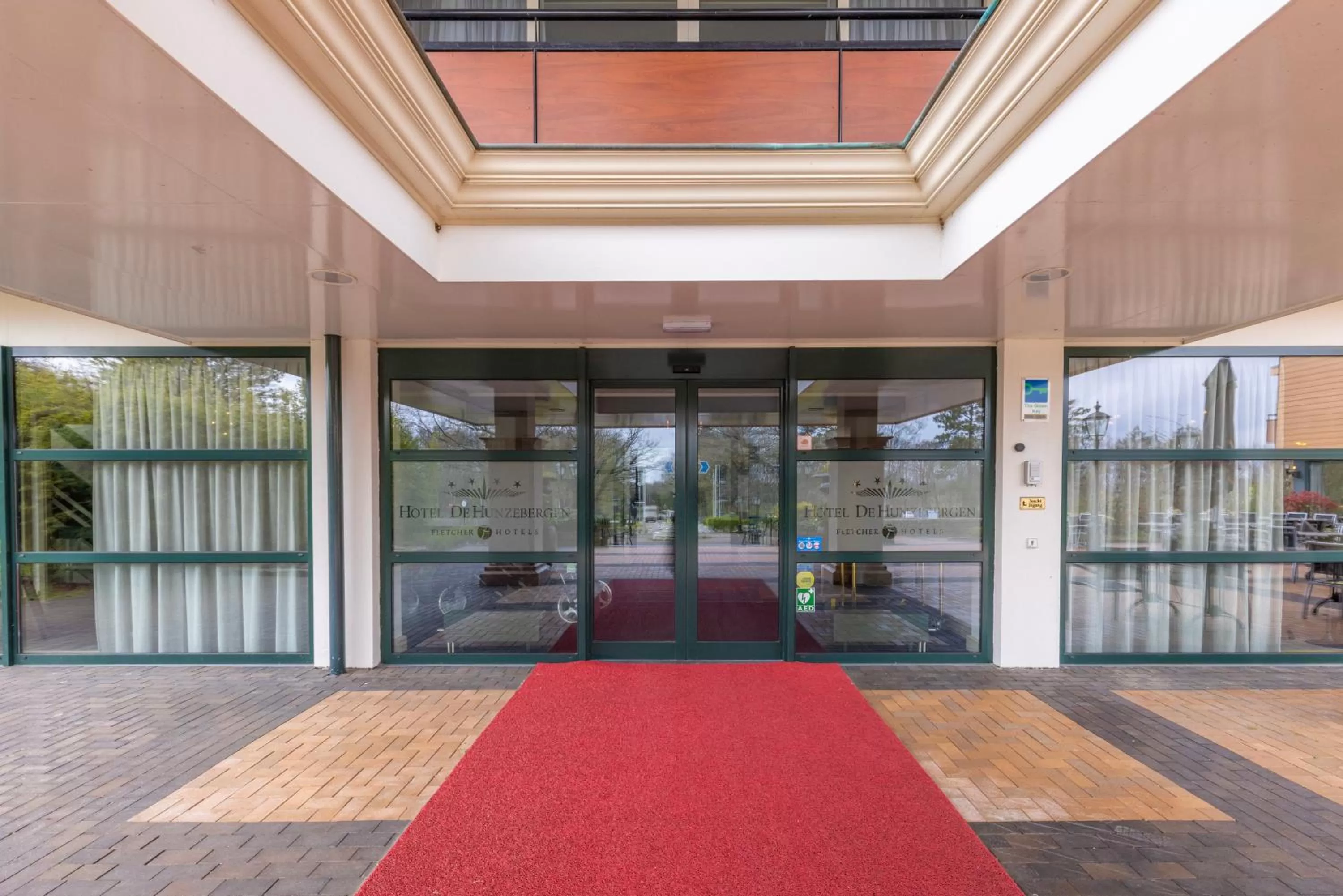 Facade/entrance in Fletcher Familiehotel De Hunzebergen