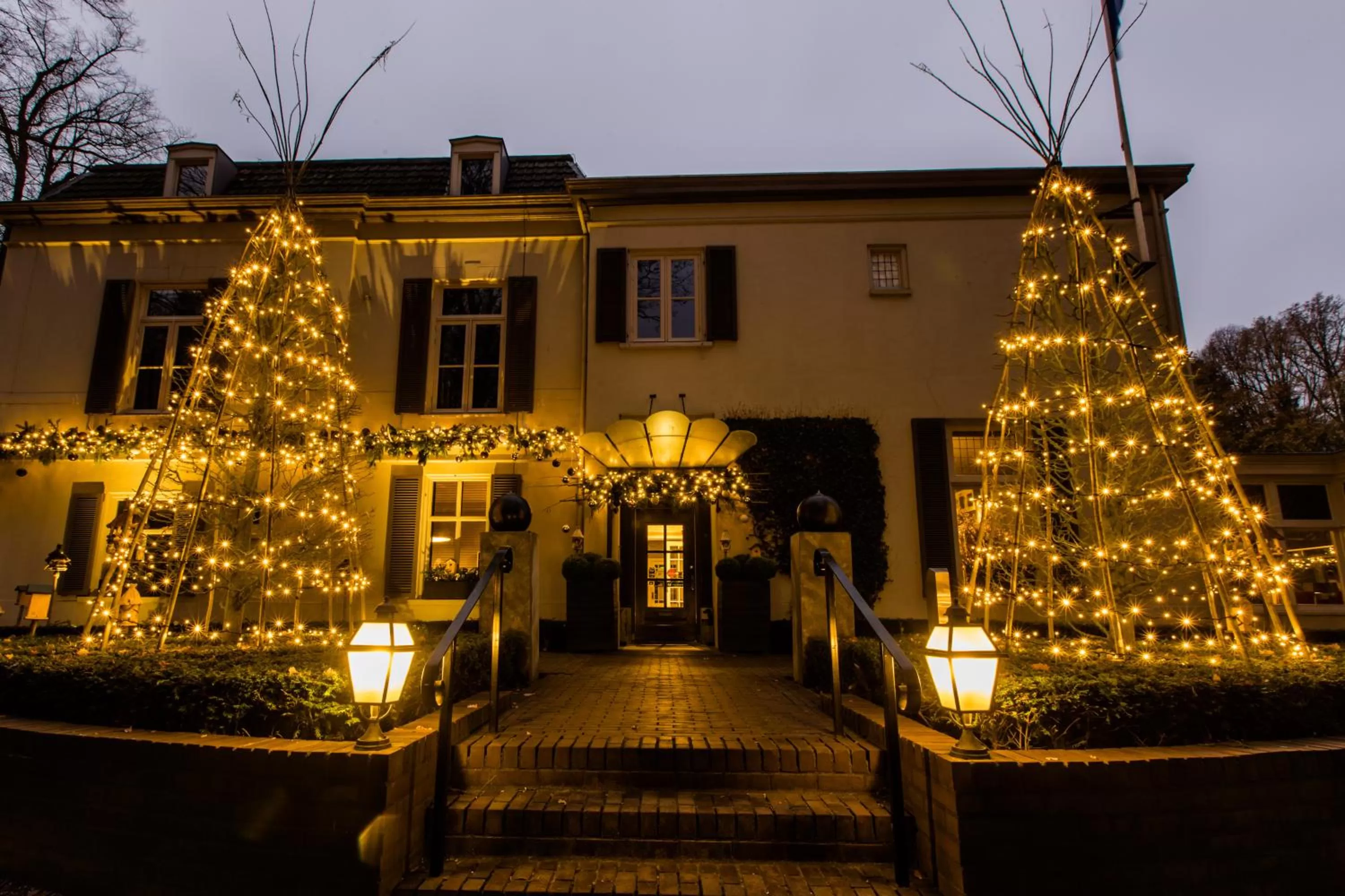 Property building in Hotel Restaurant De Wolfsberg