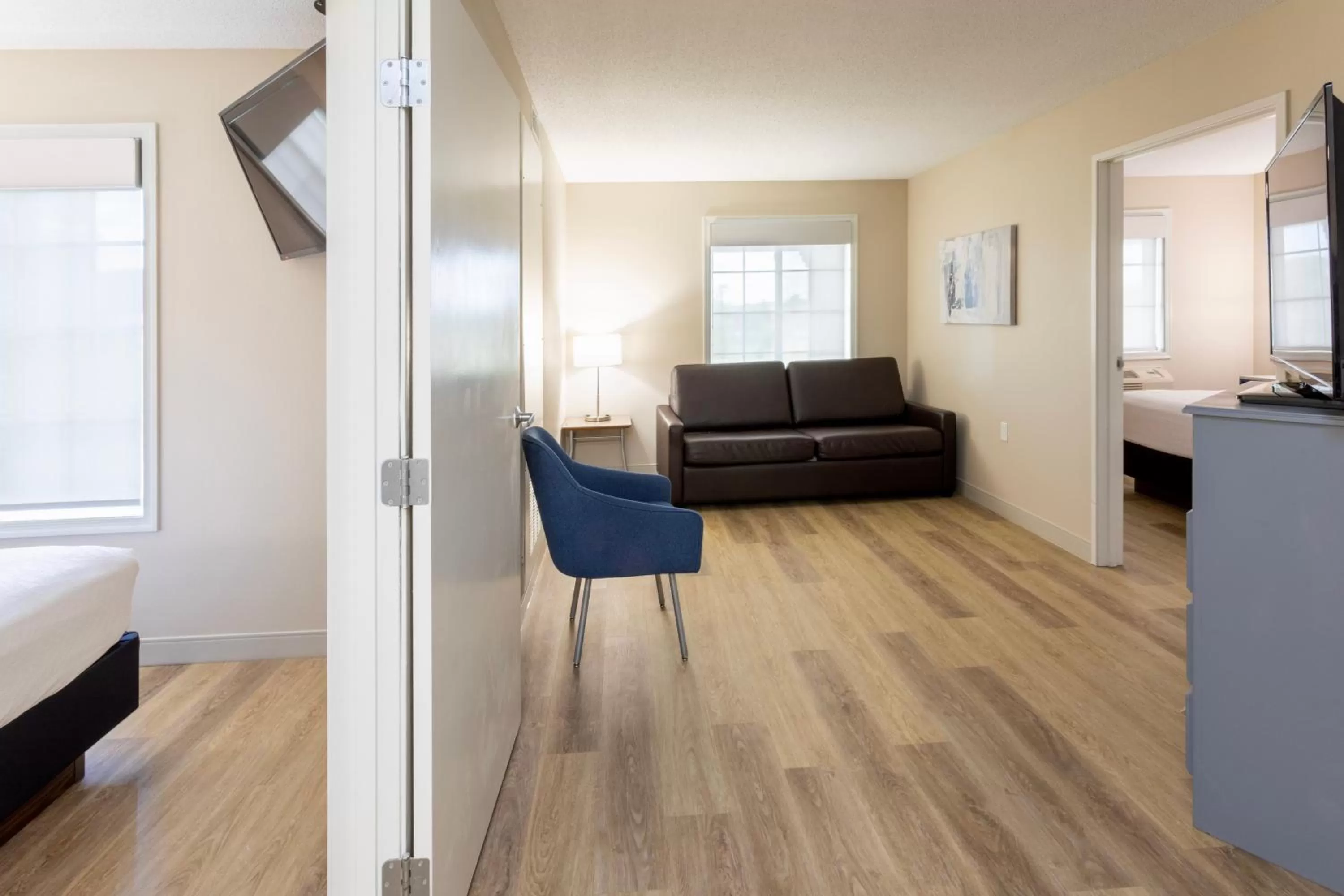 Two-Bedroom Suite in Grandstay Apple Valley