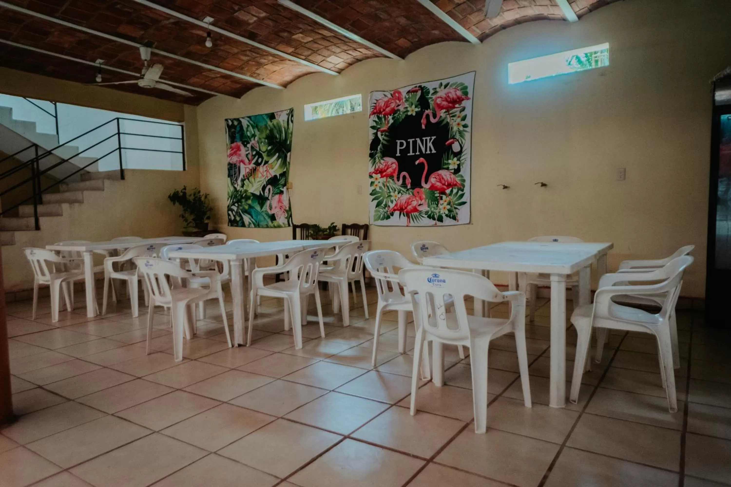 Restaurant/places to eat in Bungalows Flamingos