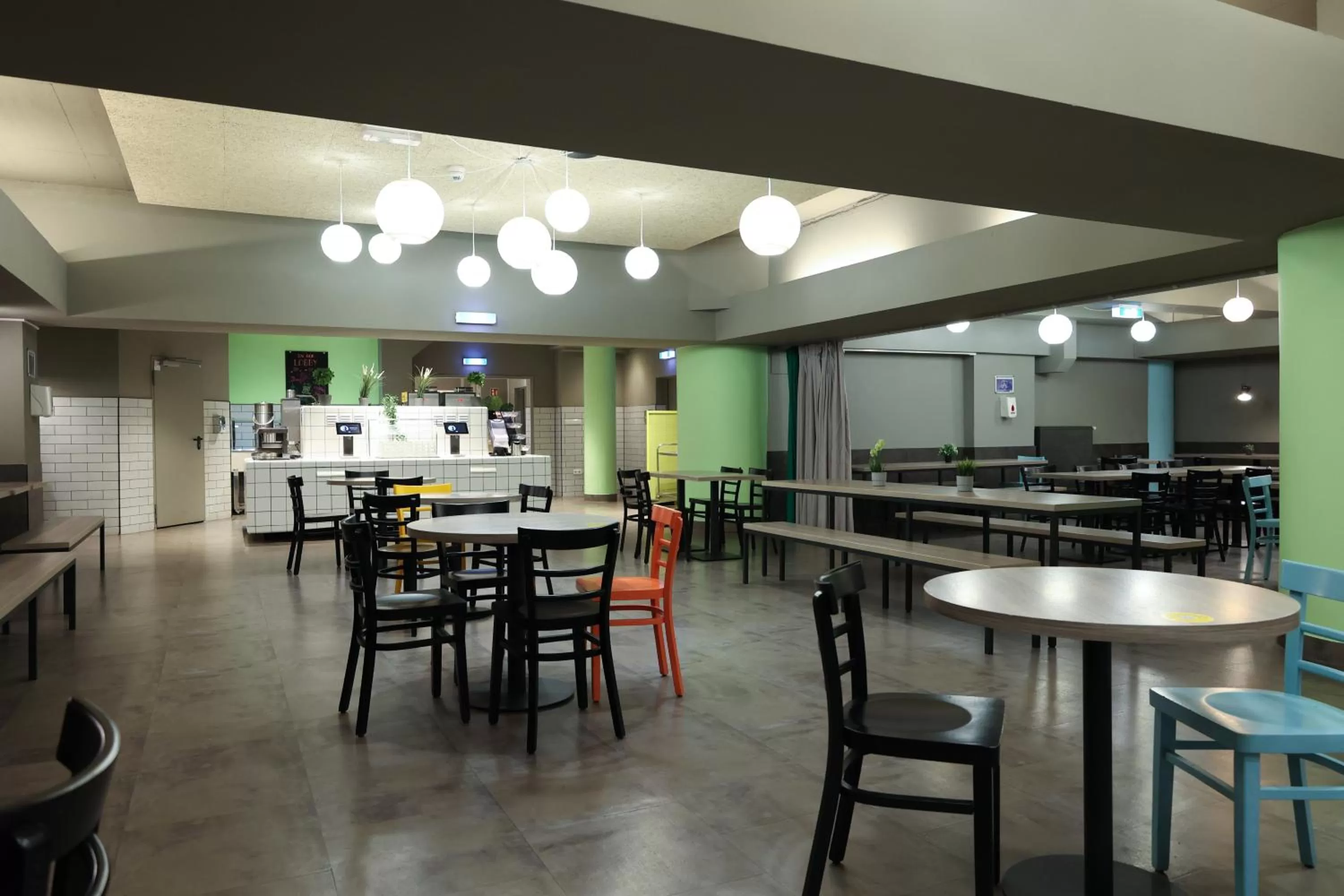 Breakfast in a&o Köln Neumarkt