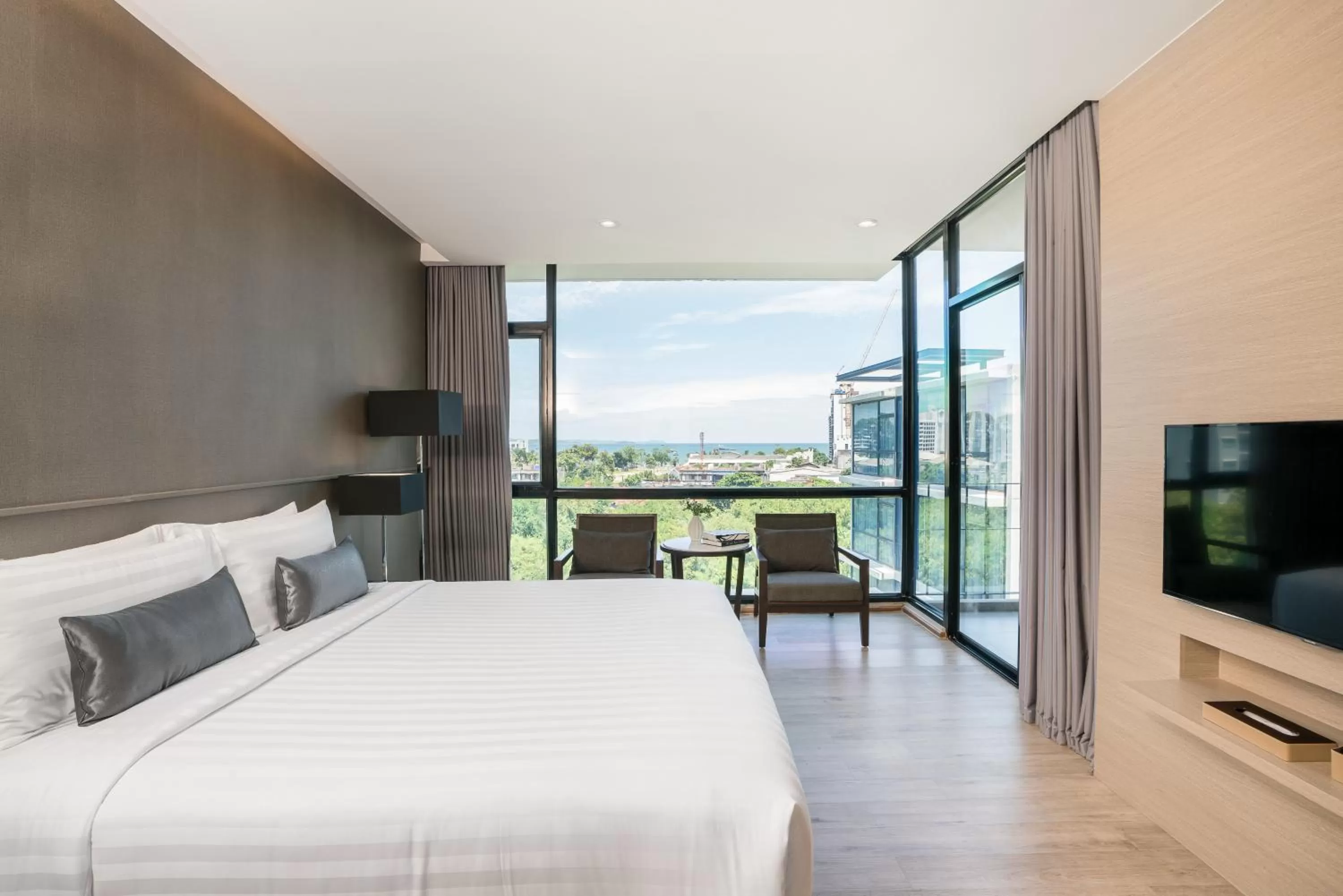 Bed in Altera Hotel and Residence by At Mind