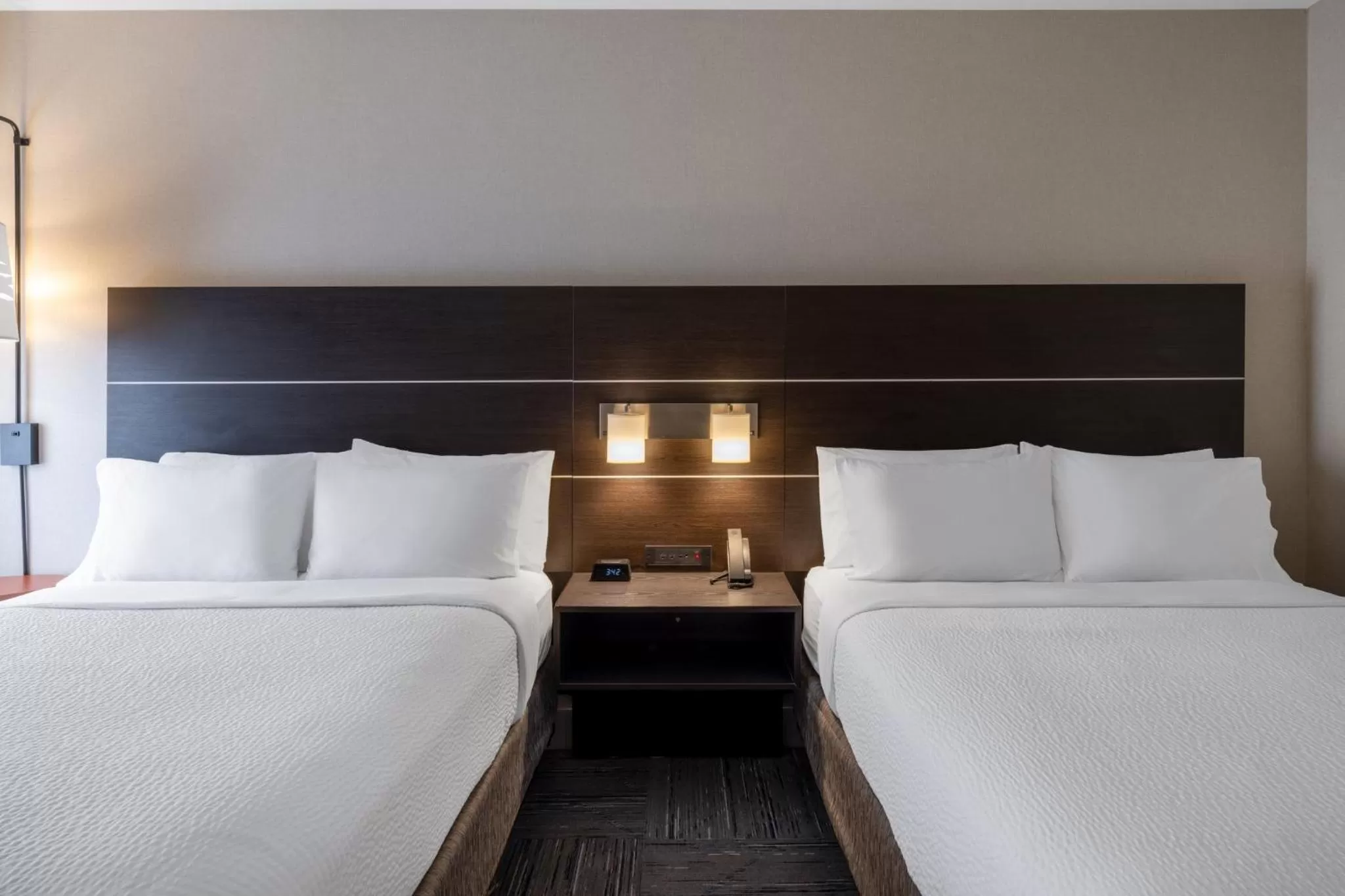 Photo of the whole room, Bed in Holiday Inn Express Corydon by IHG