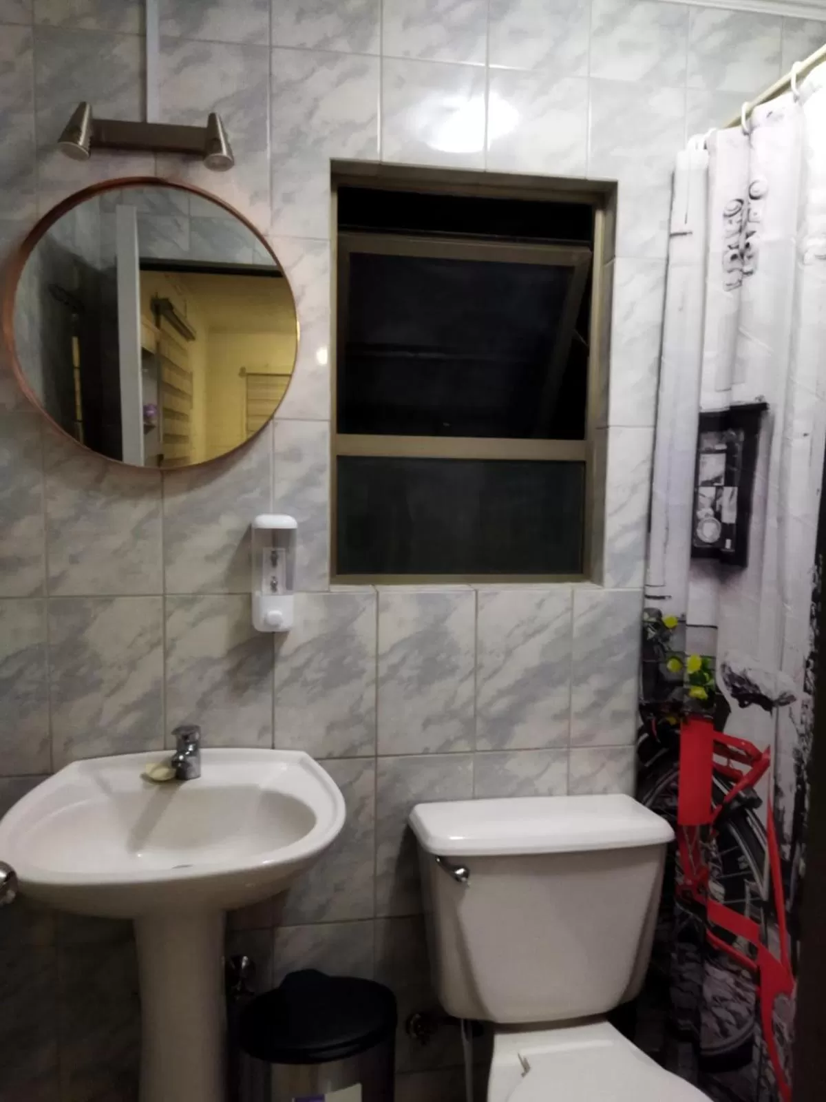 Bathroom in Casa Roble Añejo Bed & Breakfast