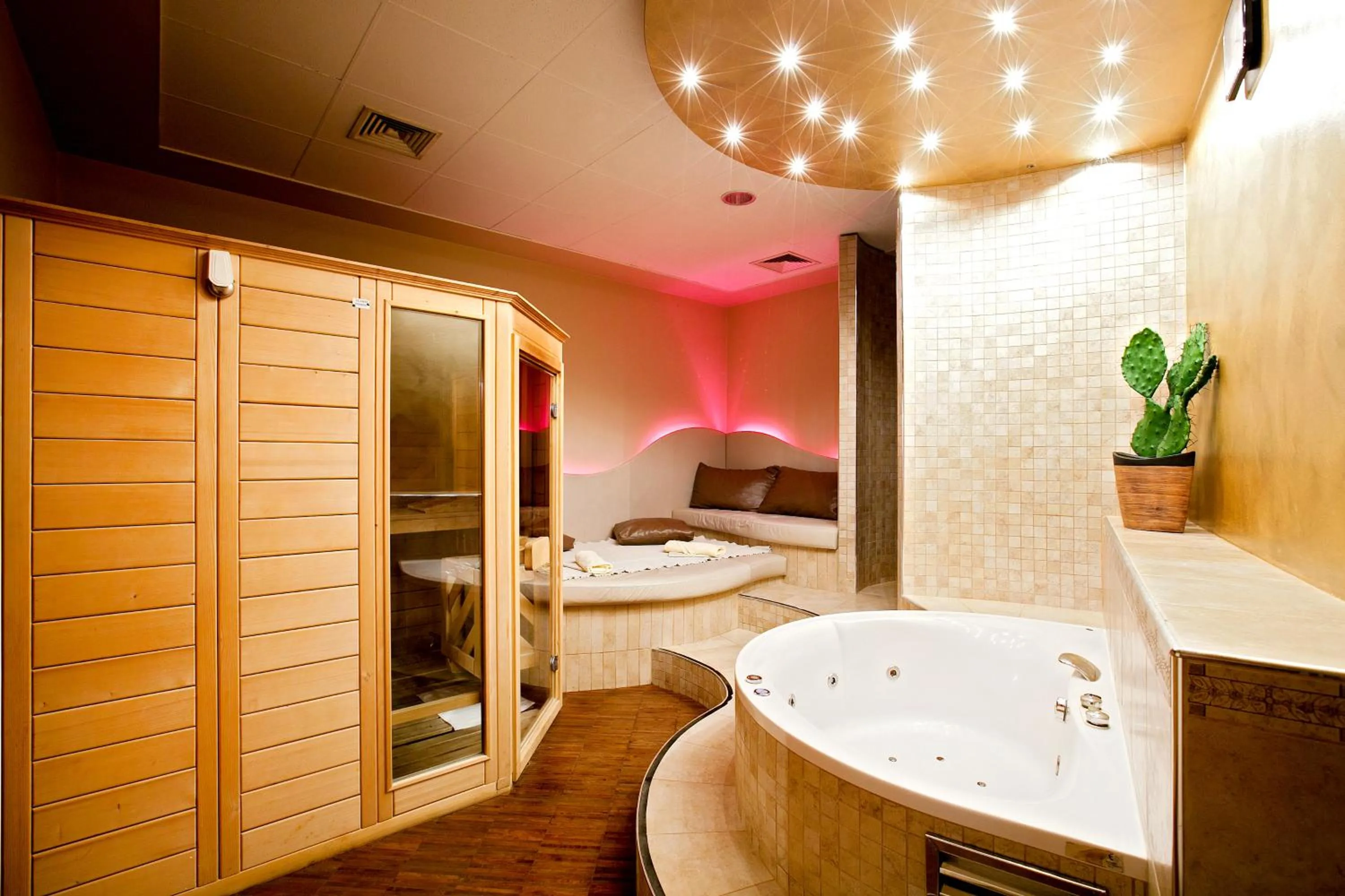 Spa and wellness centre/facilities, Bed in Hotel Paka