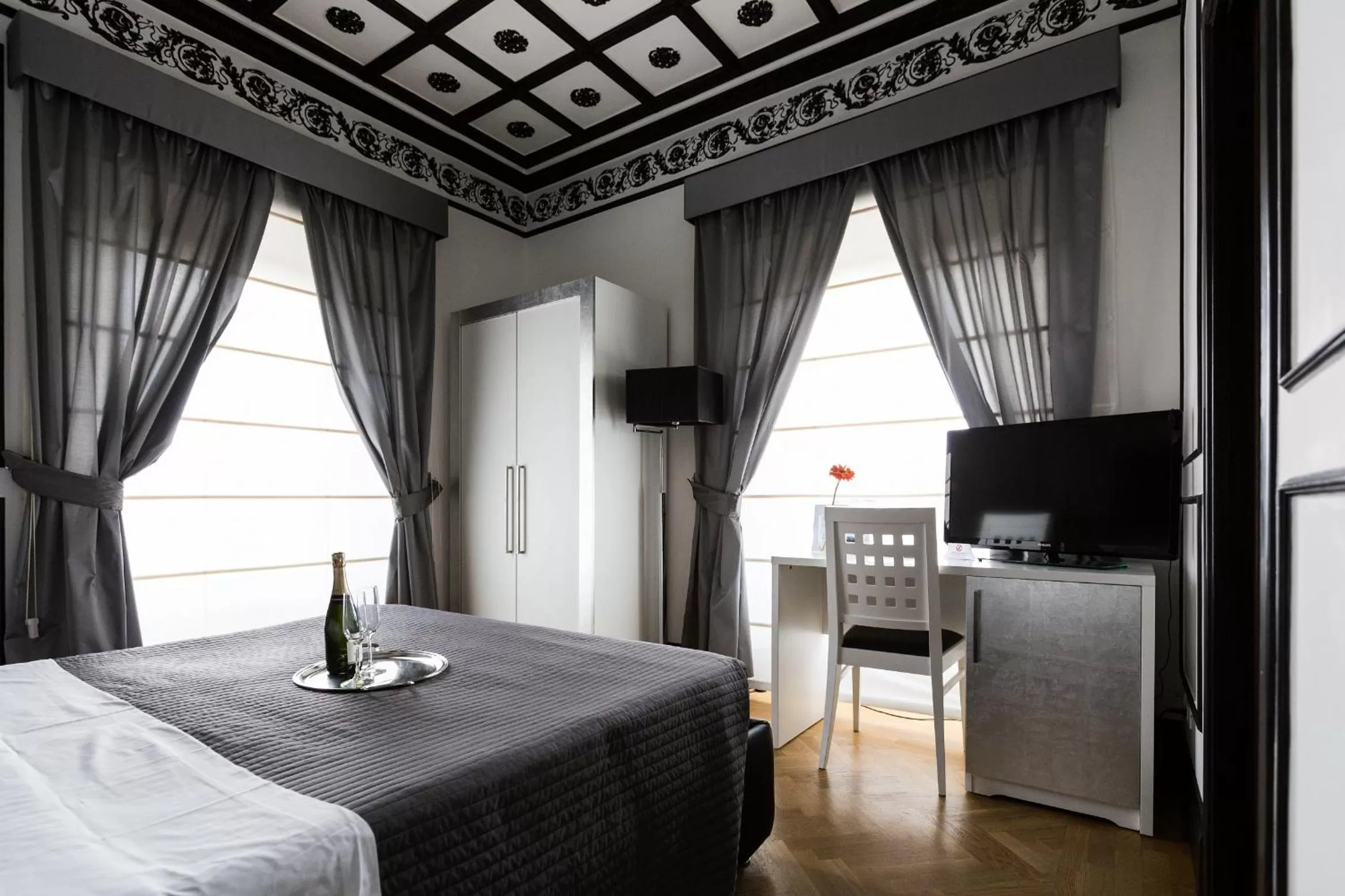 Photo of the whole room, Bed in Residenza Scipioni Luxury B&B