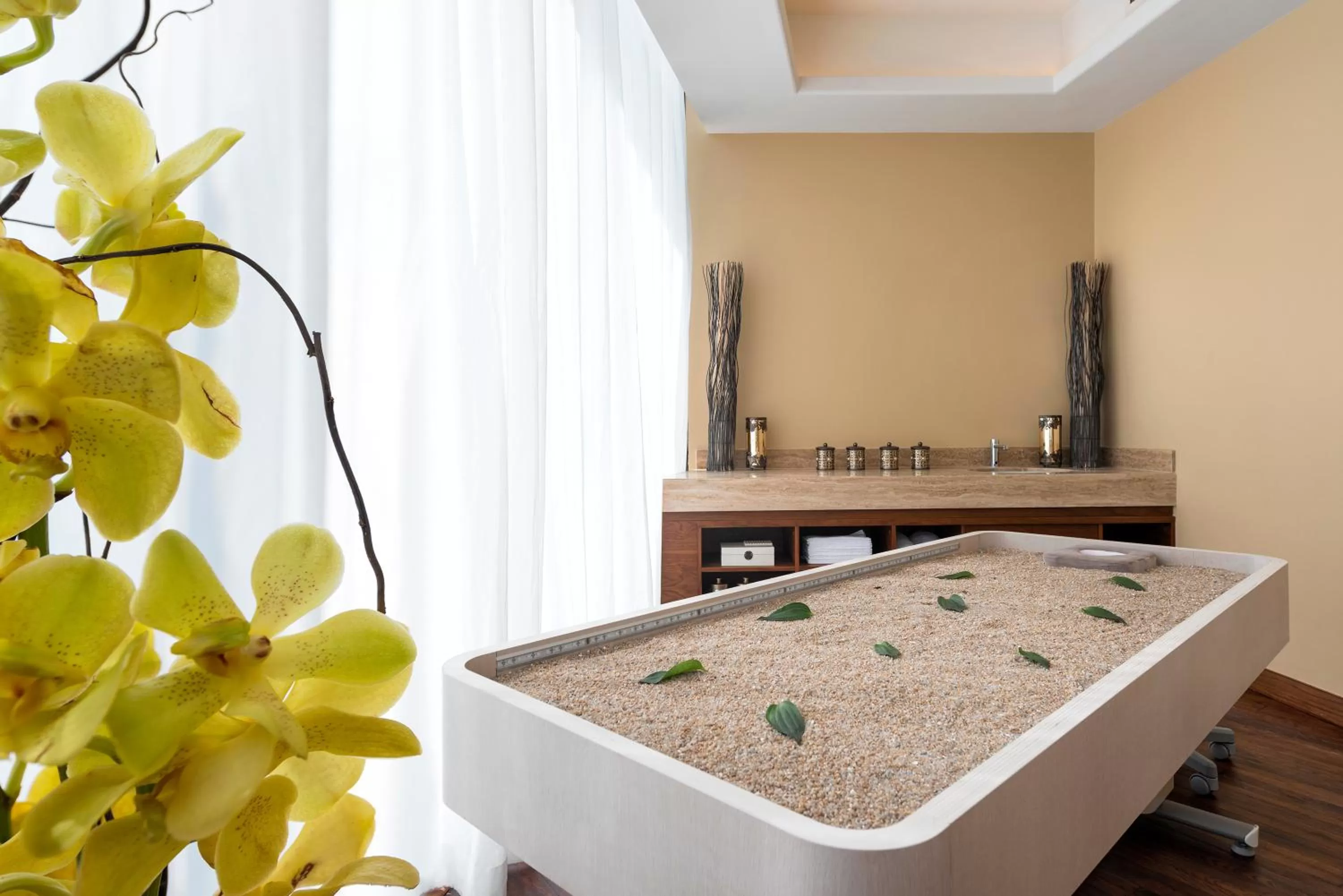 Hot Tub in The Retreat Palm Dubai MGallery by Sofitel