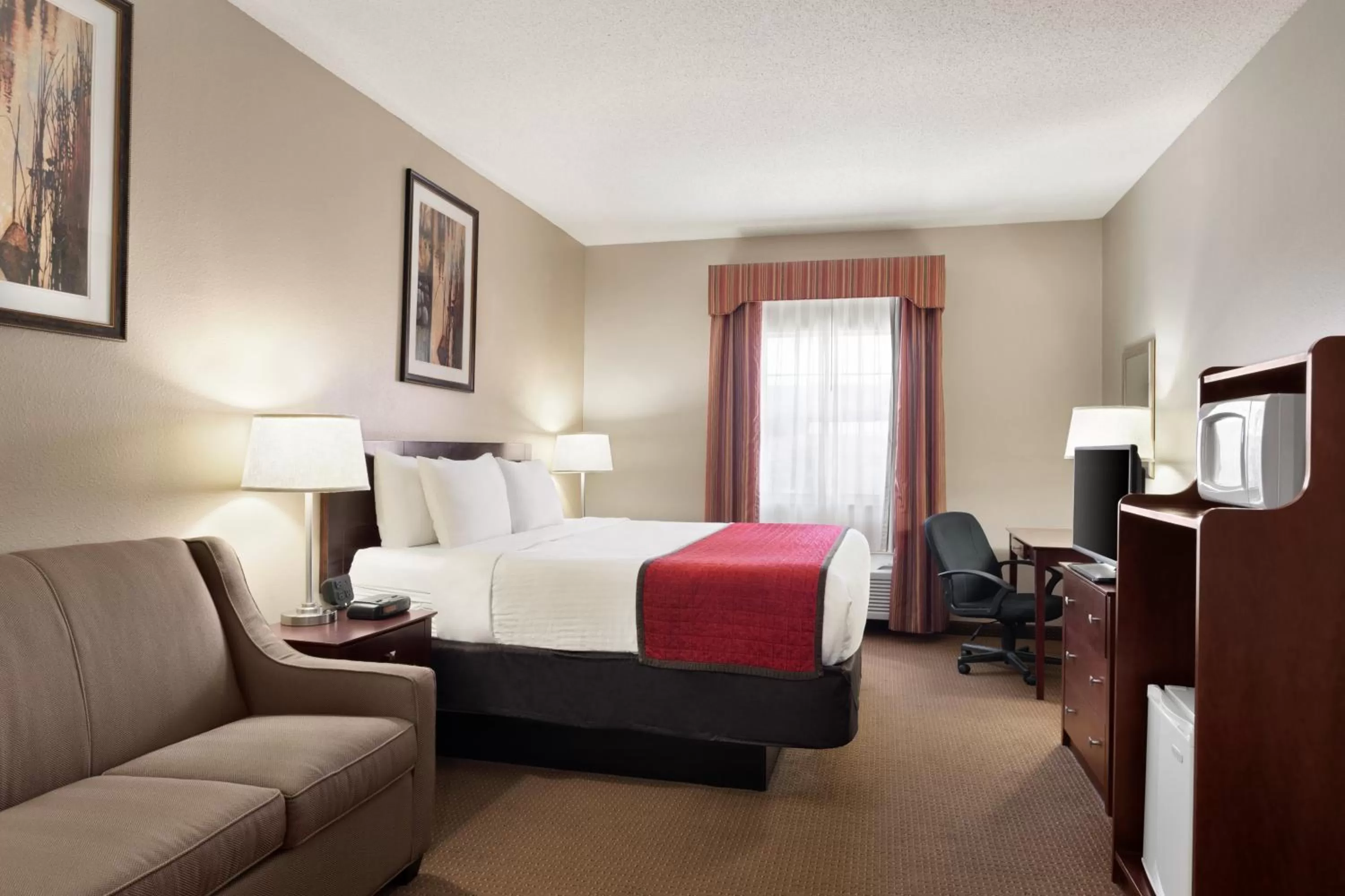 Bed in Ramada by Wyndham Elizabethtown