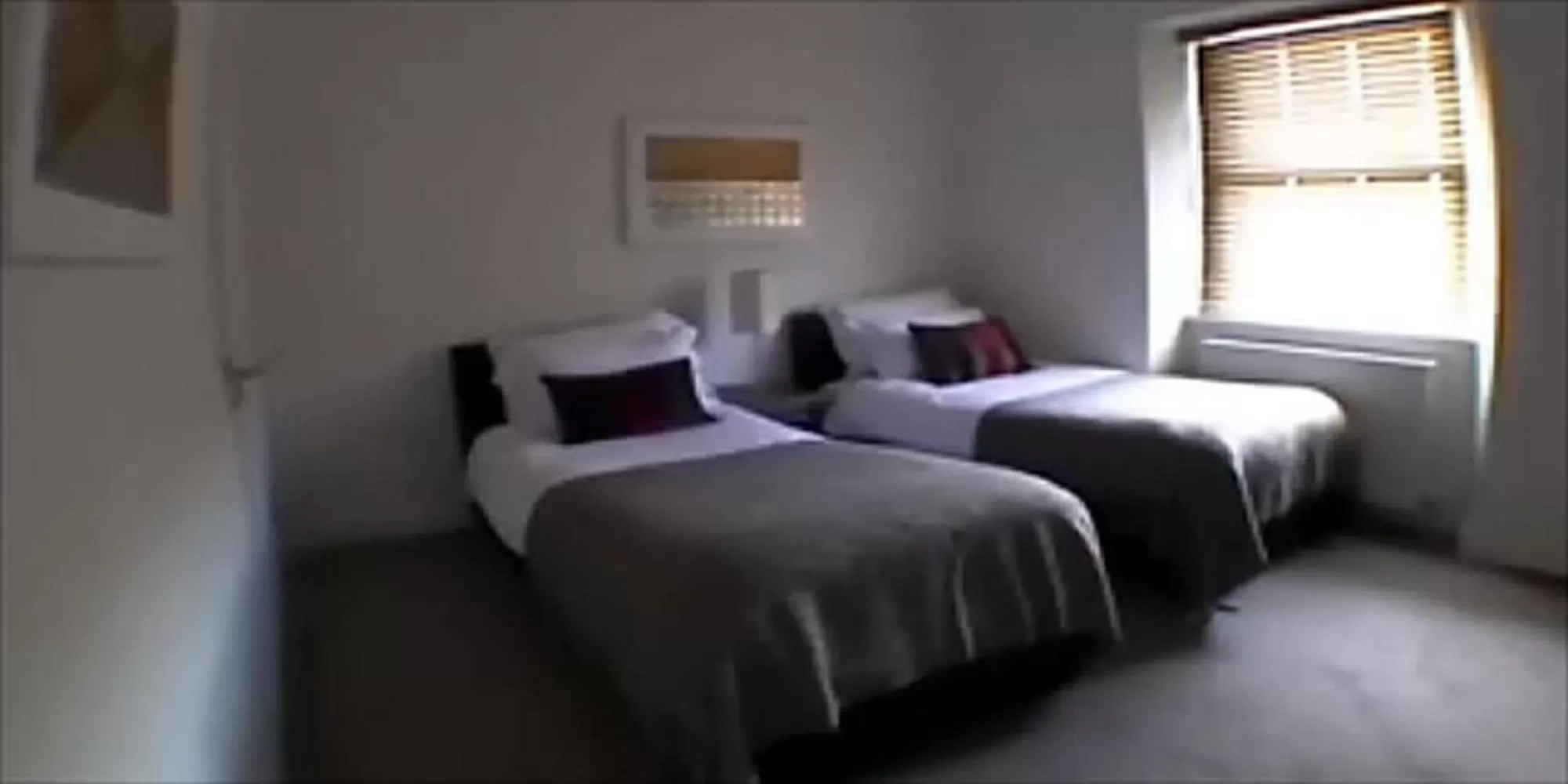 Day in Victoria Mansions Hotel Apartments