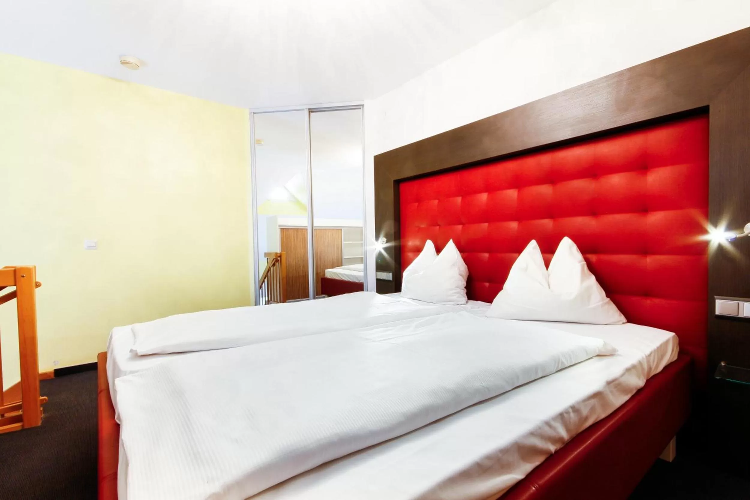 Photo of the whole room, Bed in Hotel am Tiergarten