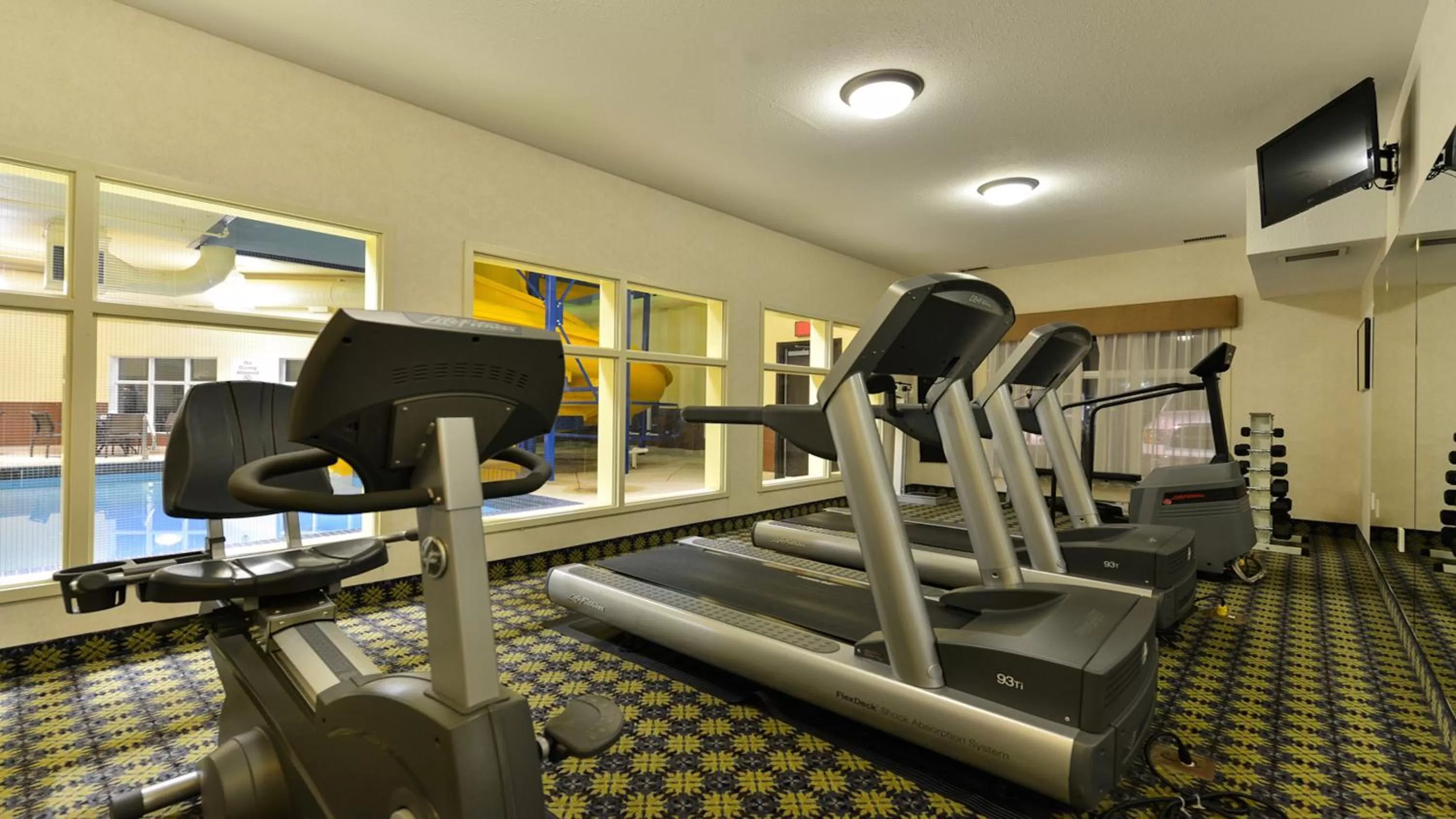 Fitness centre/facilities in Holiday Inn Express Hotel & Suites - Edmonton International Airport by IHG