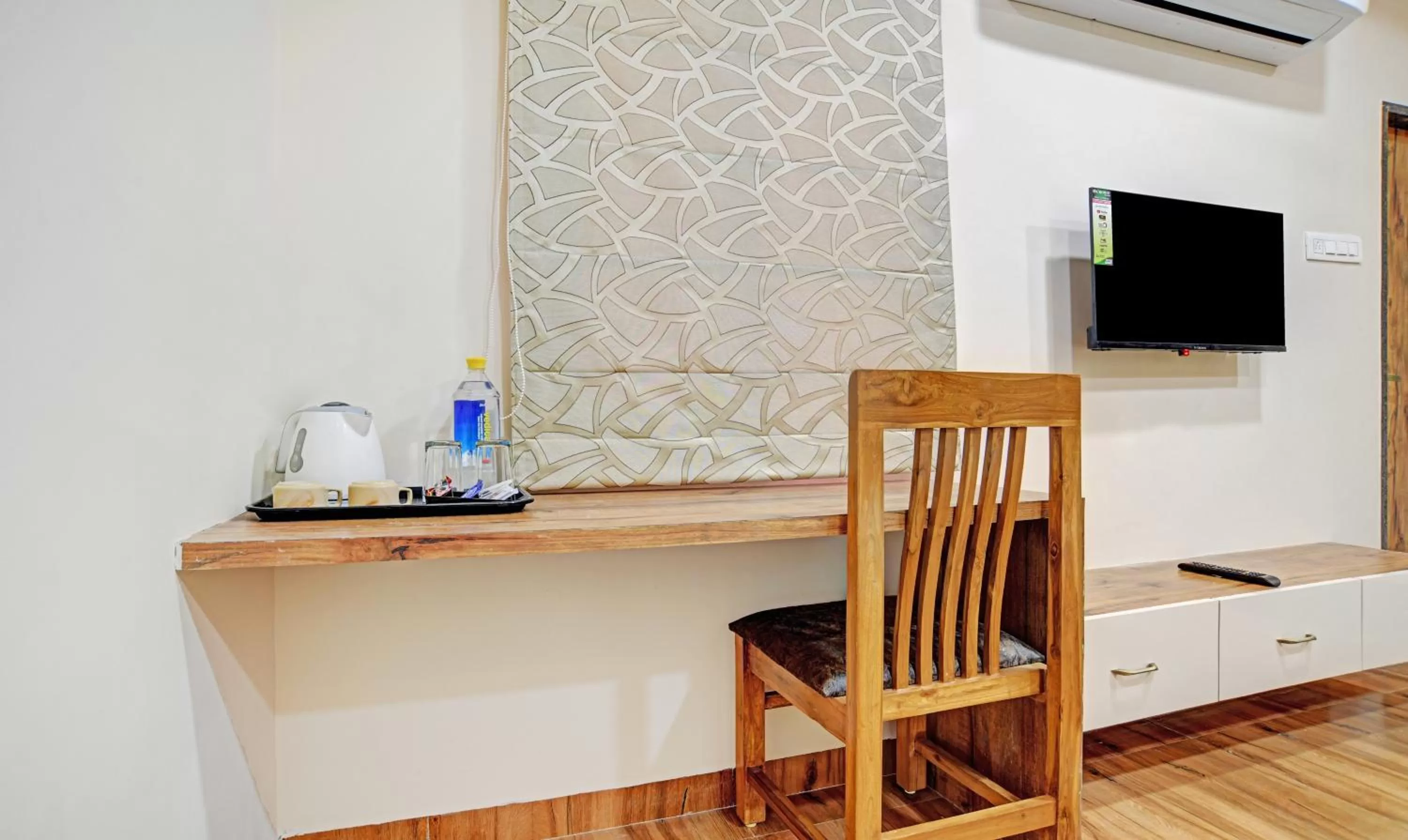 Bedroom in Treebo Nirvana Elite