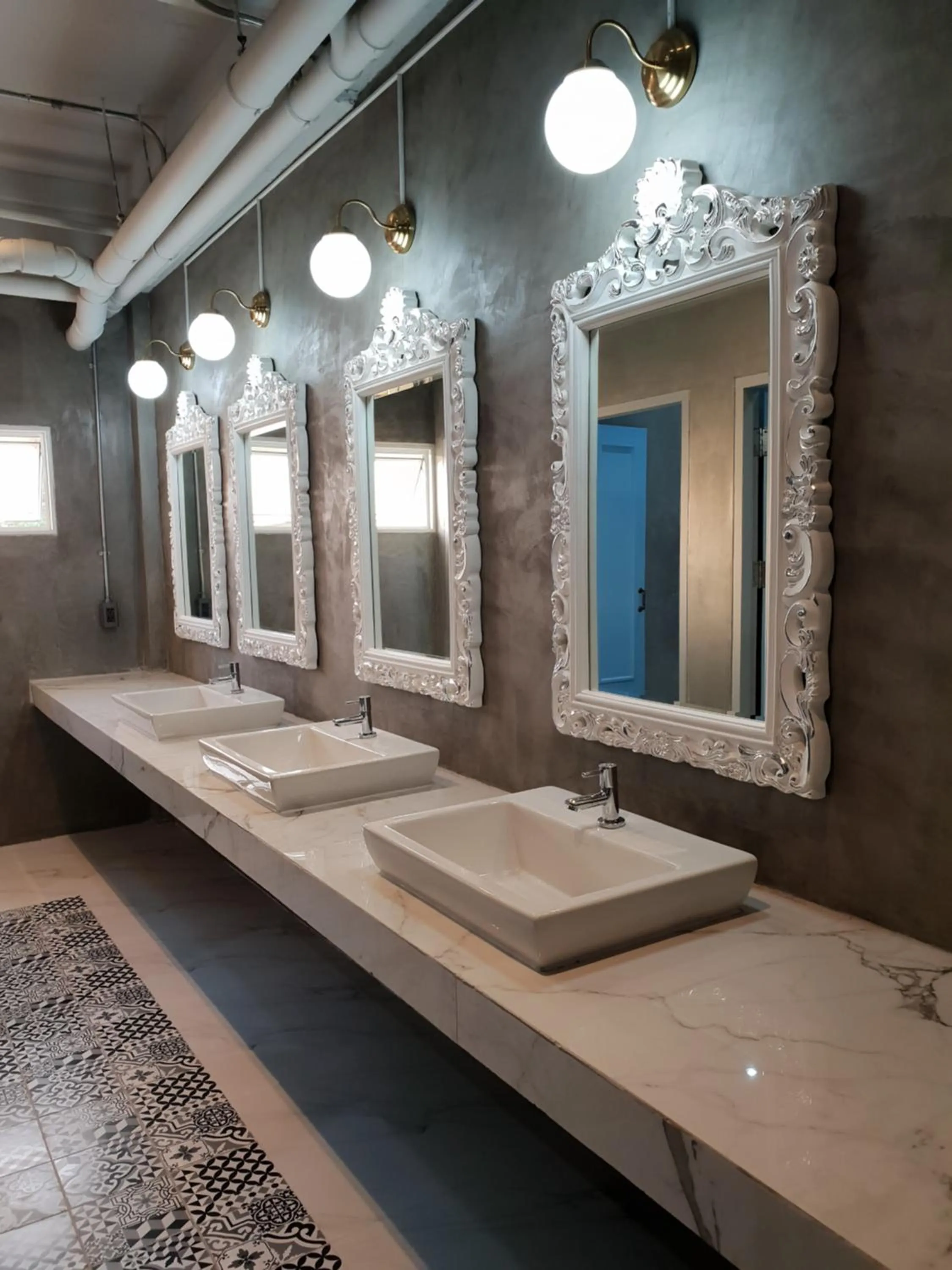 Toilet in Latima Boutique Hostel