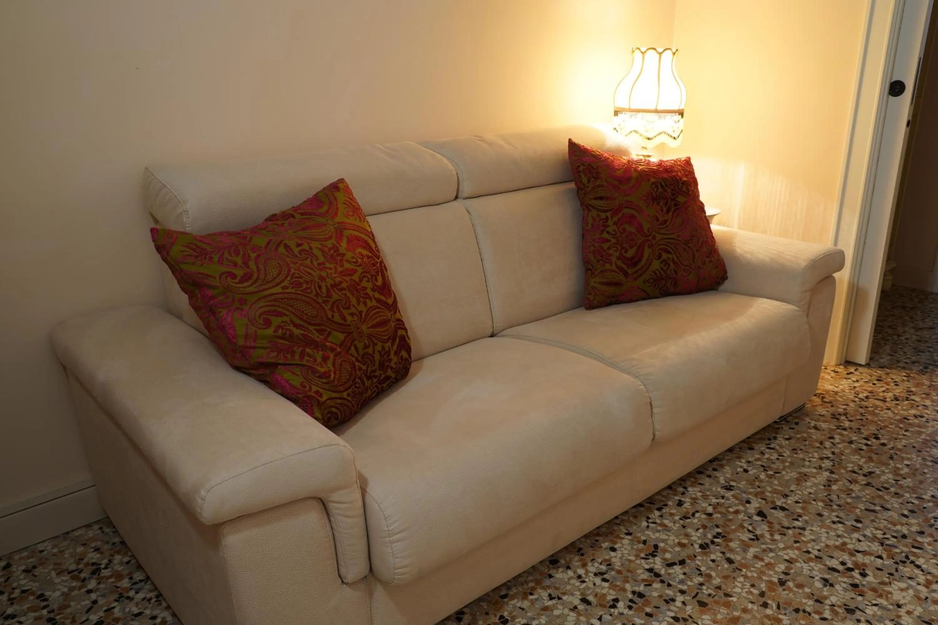 Decorative detail in Granda Sweet Suites