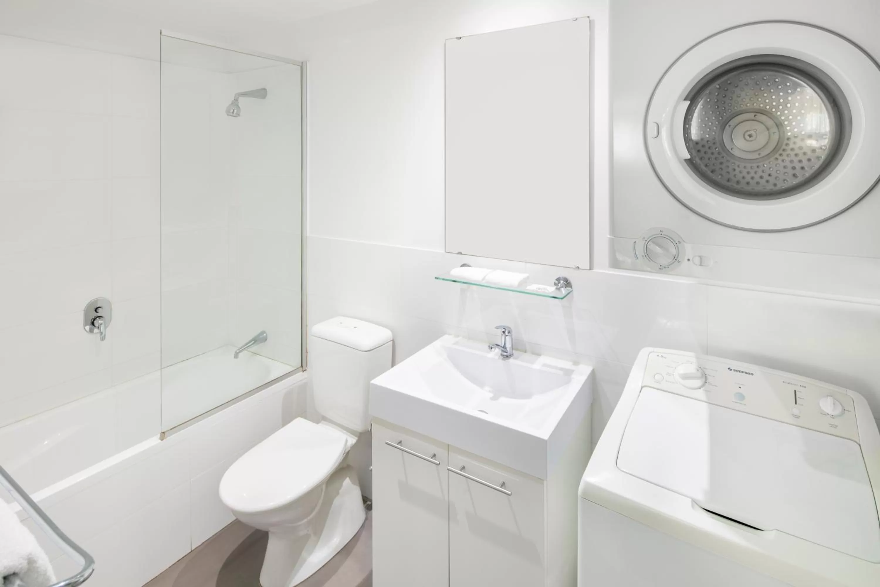 Shower in Mantra Castle Hill Sydney, an Accor Hotel