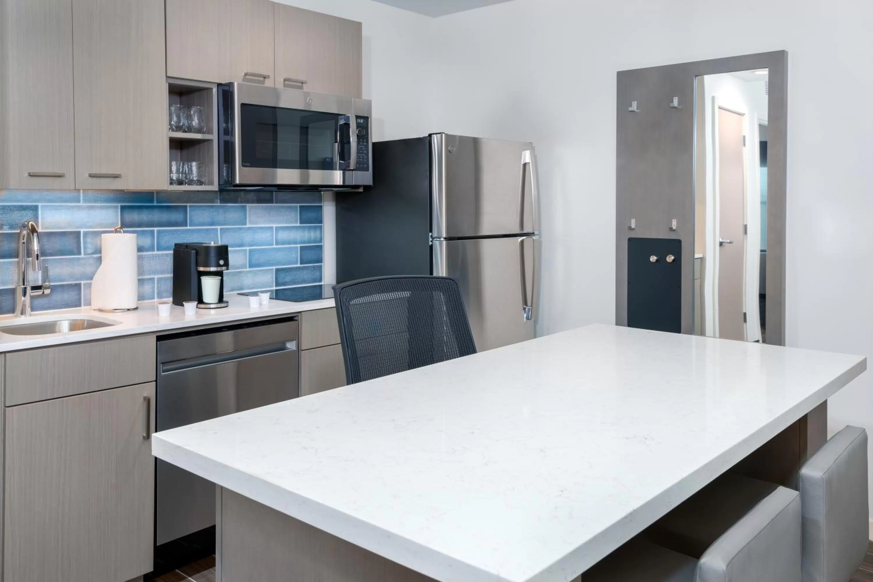 Kitchen or kitchenette in Hyatt House Tampa Airport/Westshore