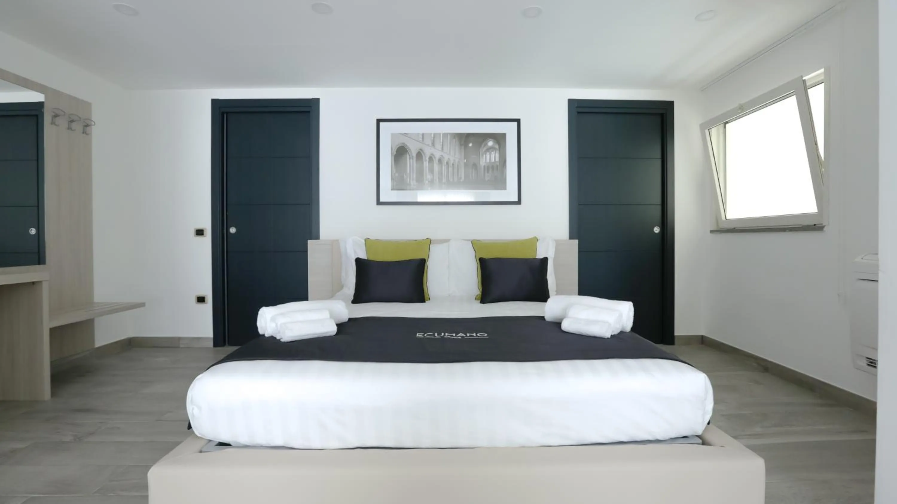 Bedroom, Bed in Ecumano Space