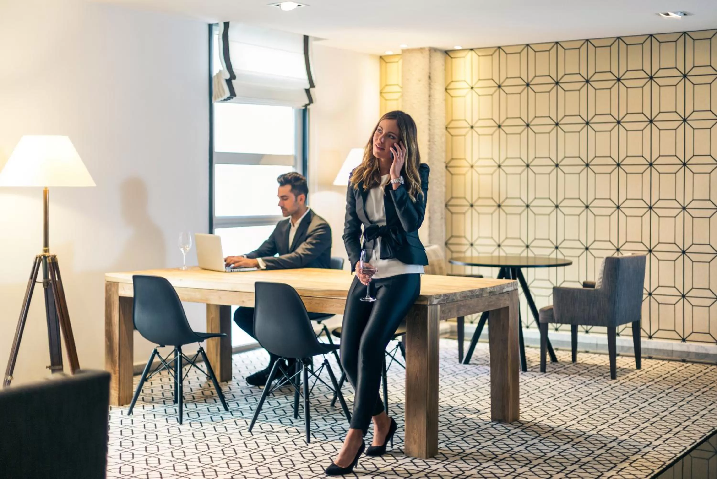 Business facilities in Hotel Mercure Jardines de Albia