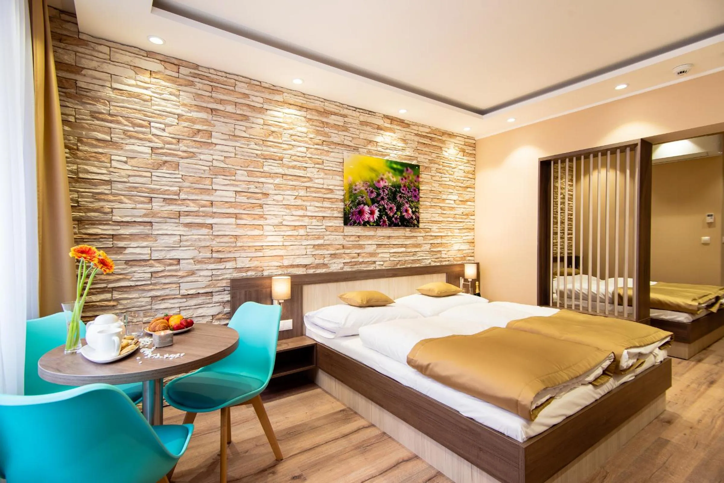 Photo of the whole room, Bed in Hotel Viktor