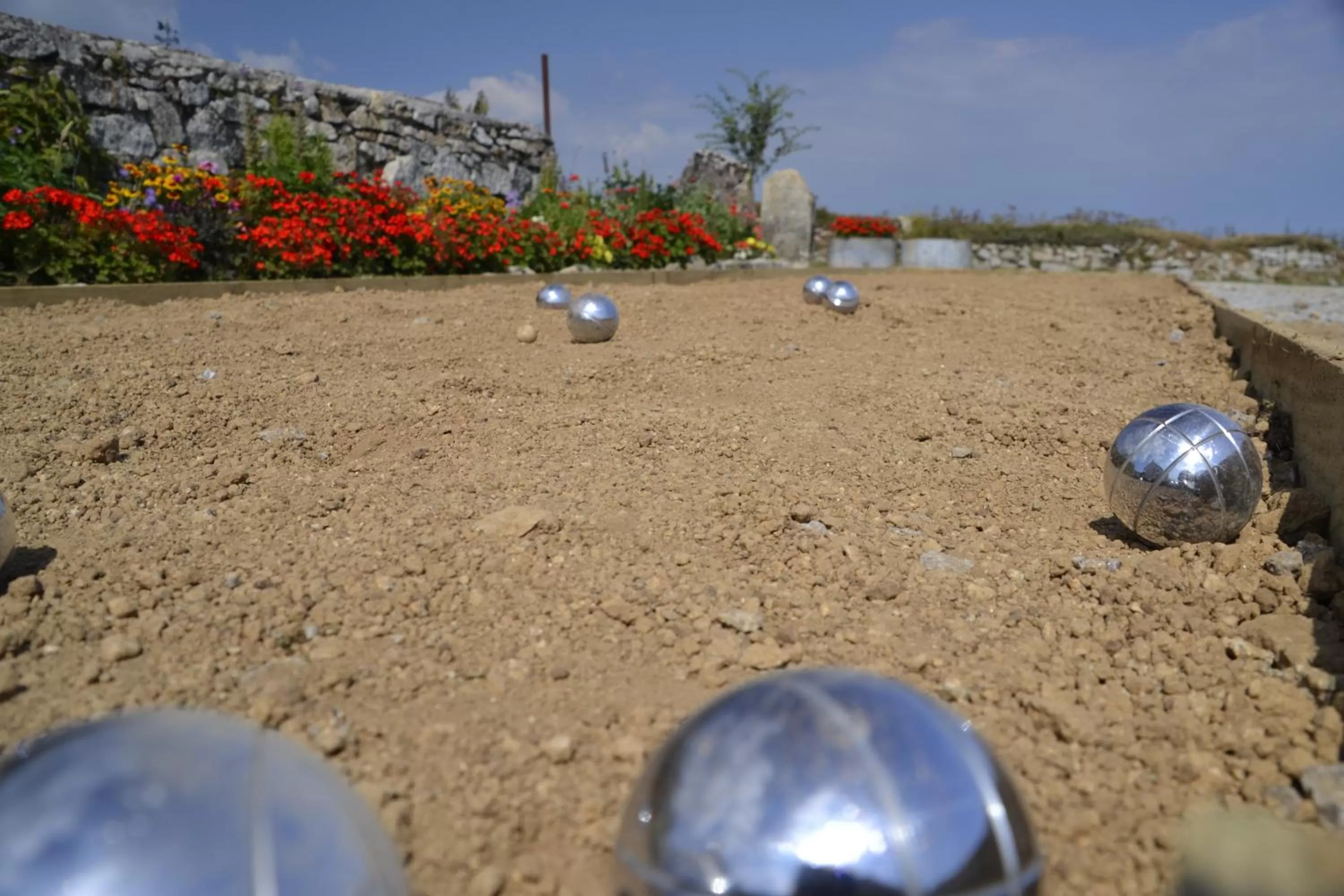 Facade/entrance in Fig Tree House
