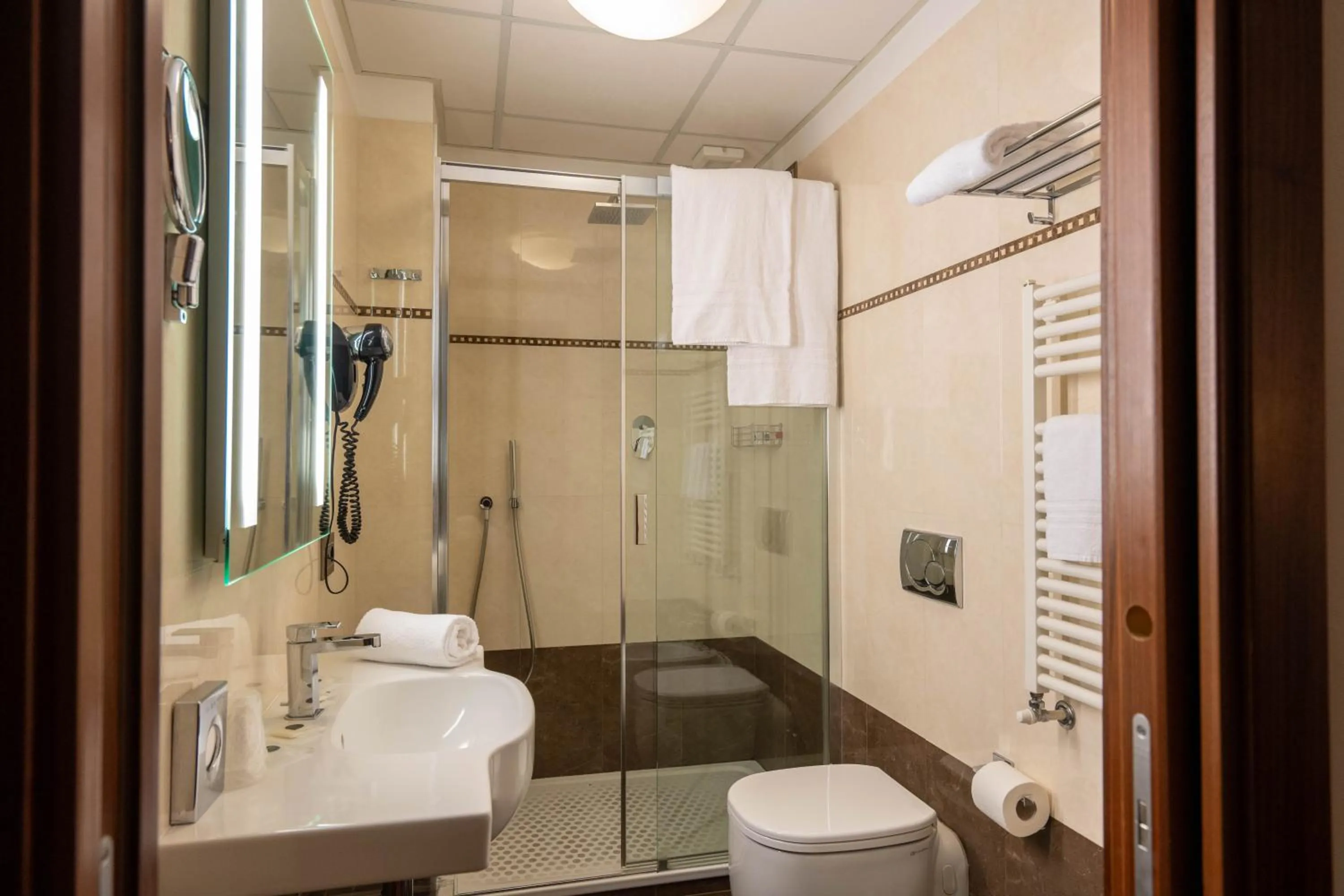 Bathroom in Hotel Iris