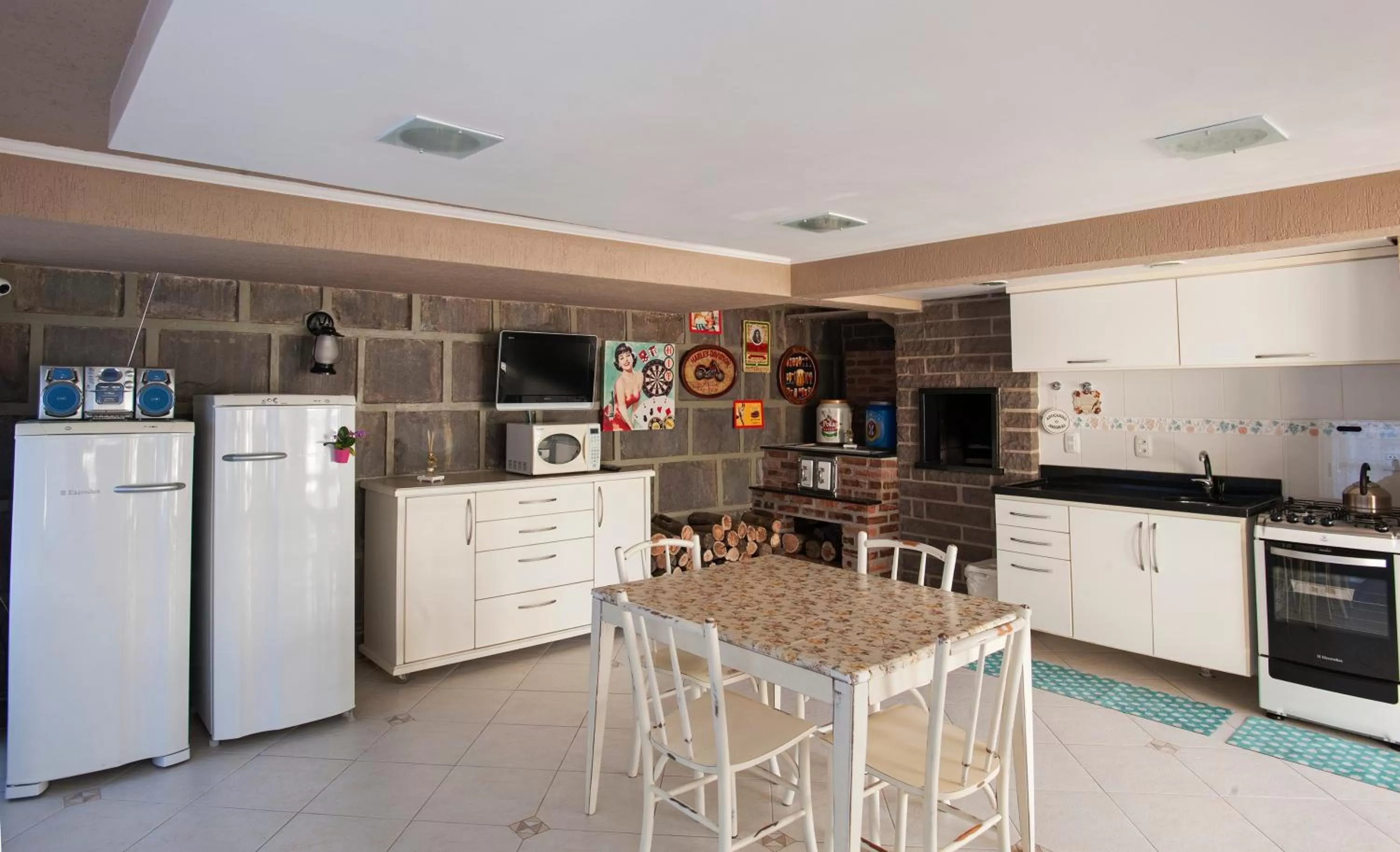 Communal kitchen in Doce Canela - Pousada de Charme