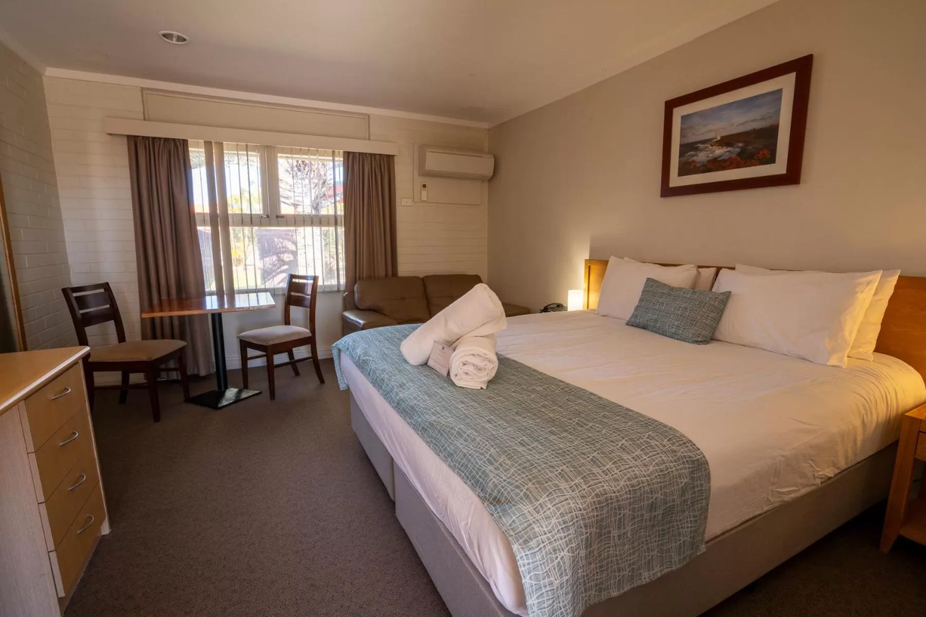 Bedroom, Bed in Hospitality Carnarvon, SureStay Collection by Best Western