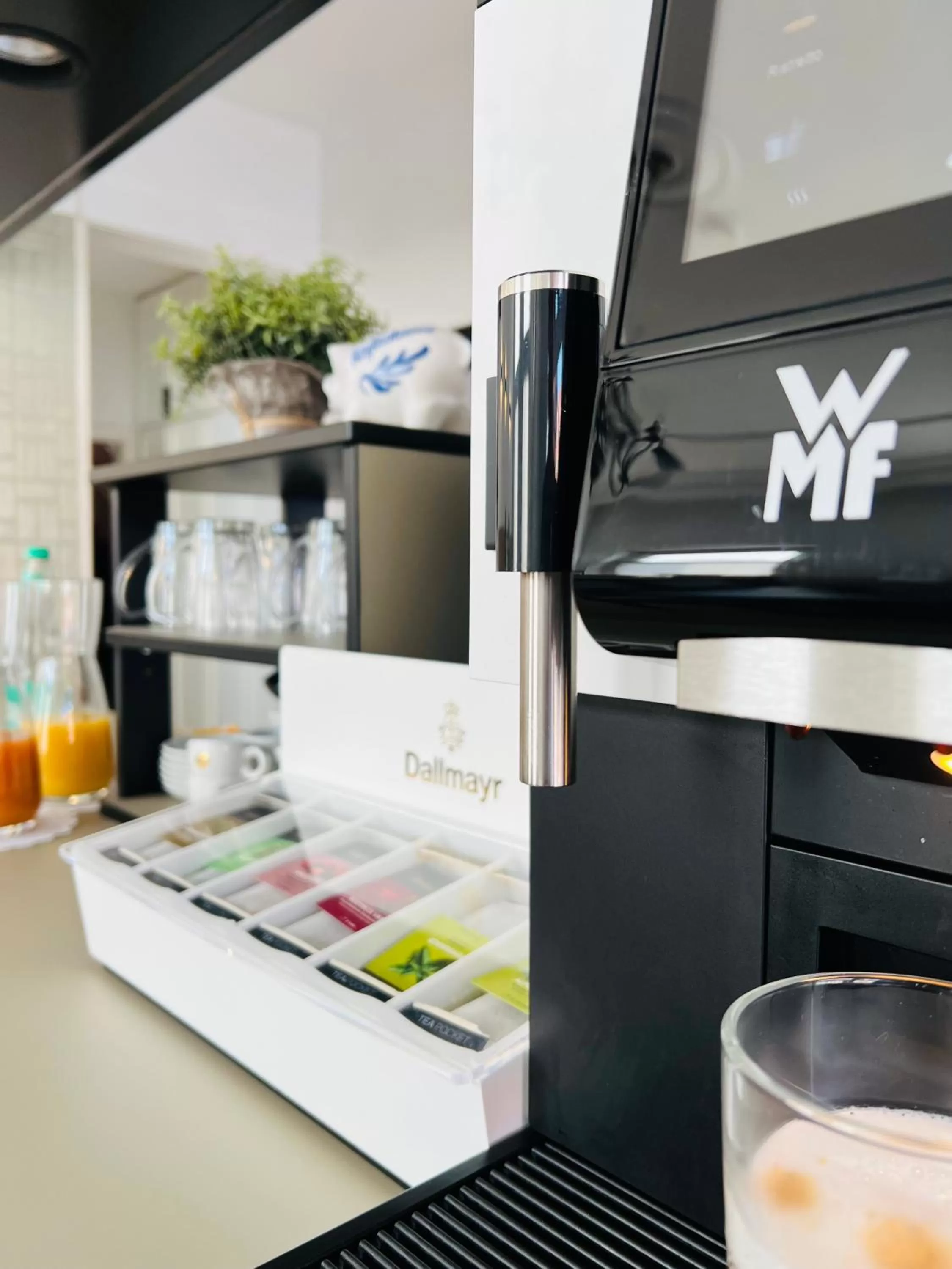 Coffee/tea facilities in Hotel Villa Ems