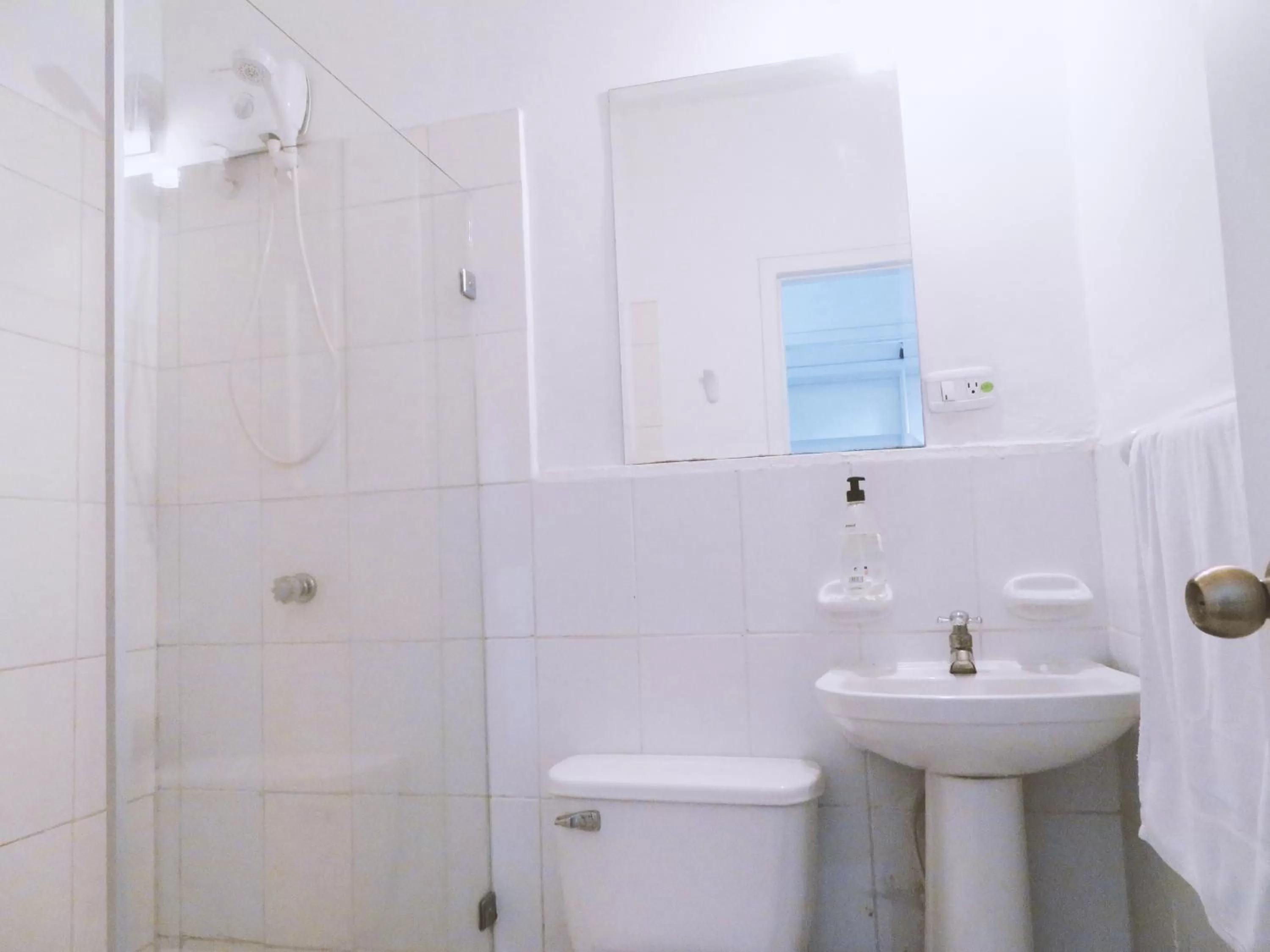 Shower in Bird Garden Guest House