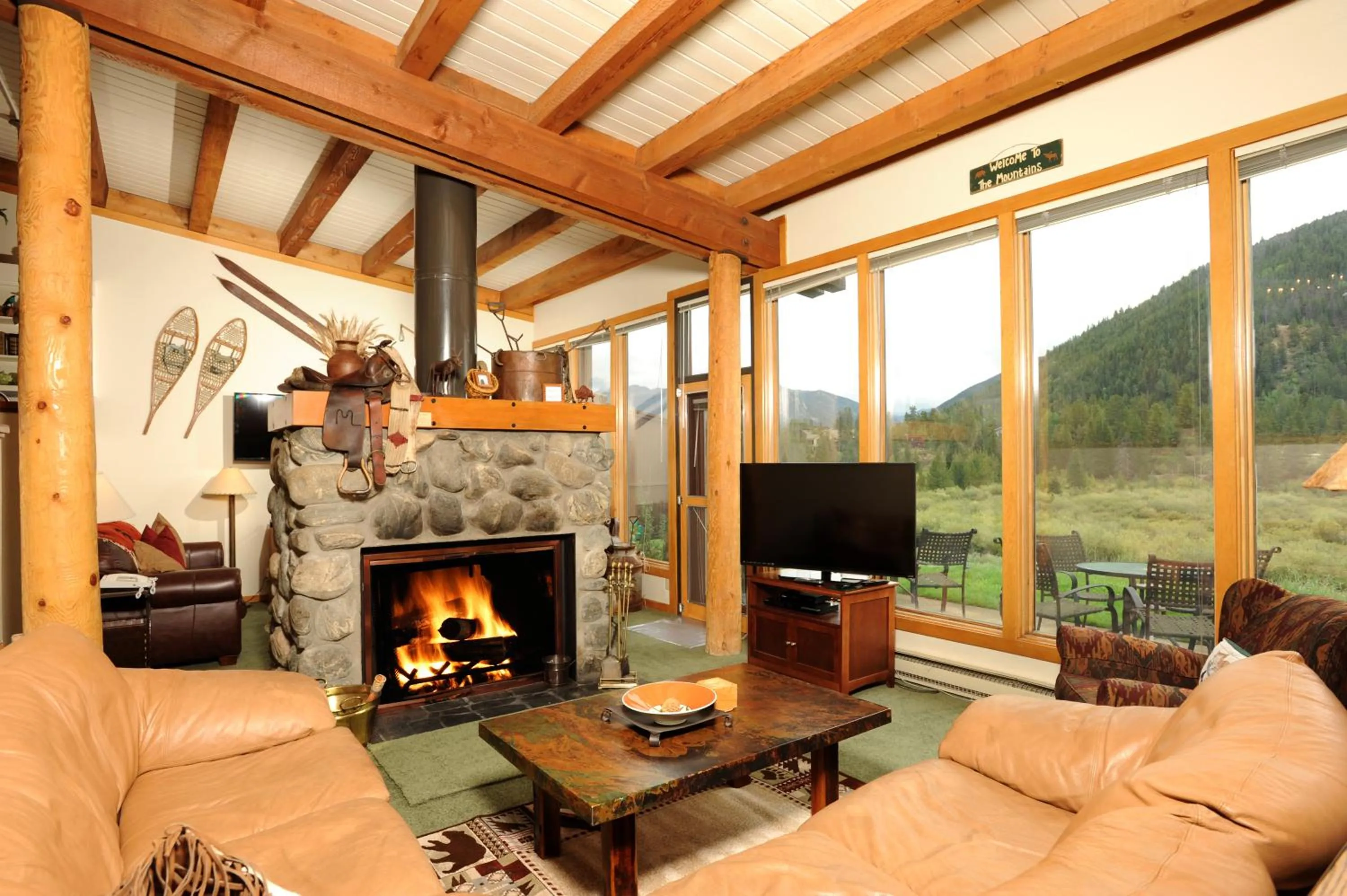 TV and multimedia in Evergreen Condominiums by Keystone Resort