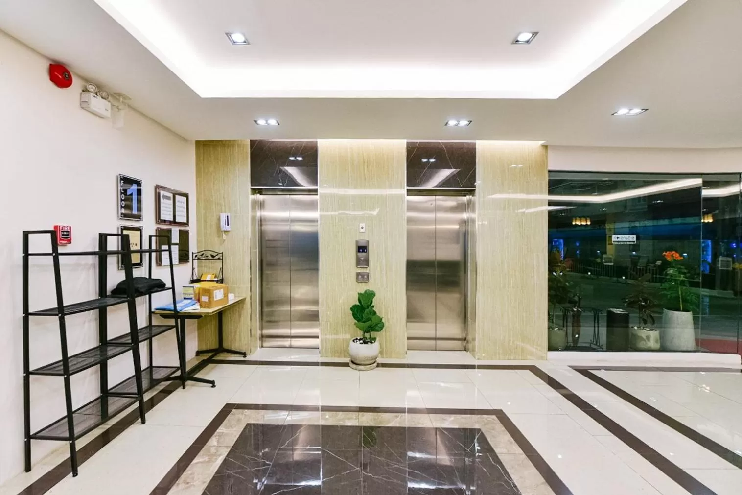 Property building in NORN Rimklong Bangkok Hotel